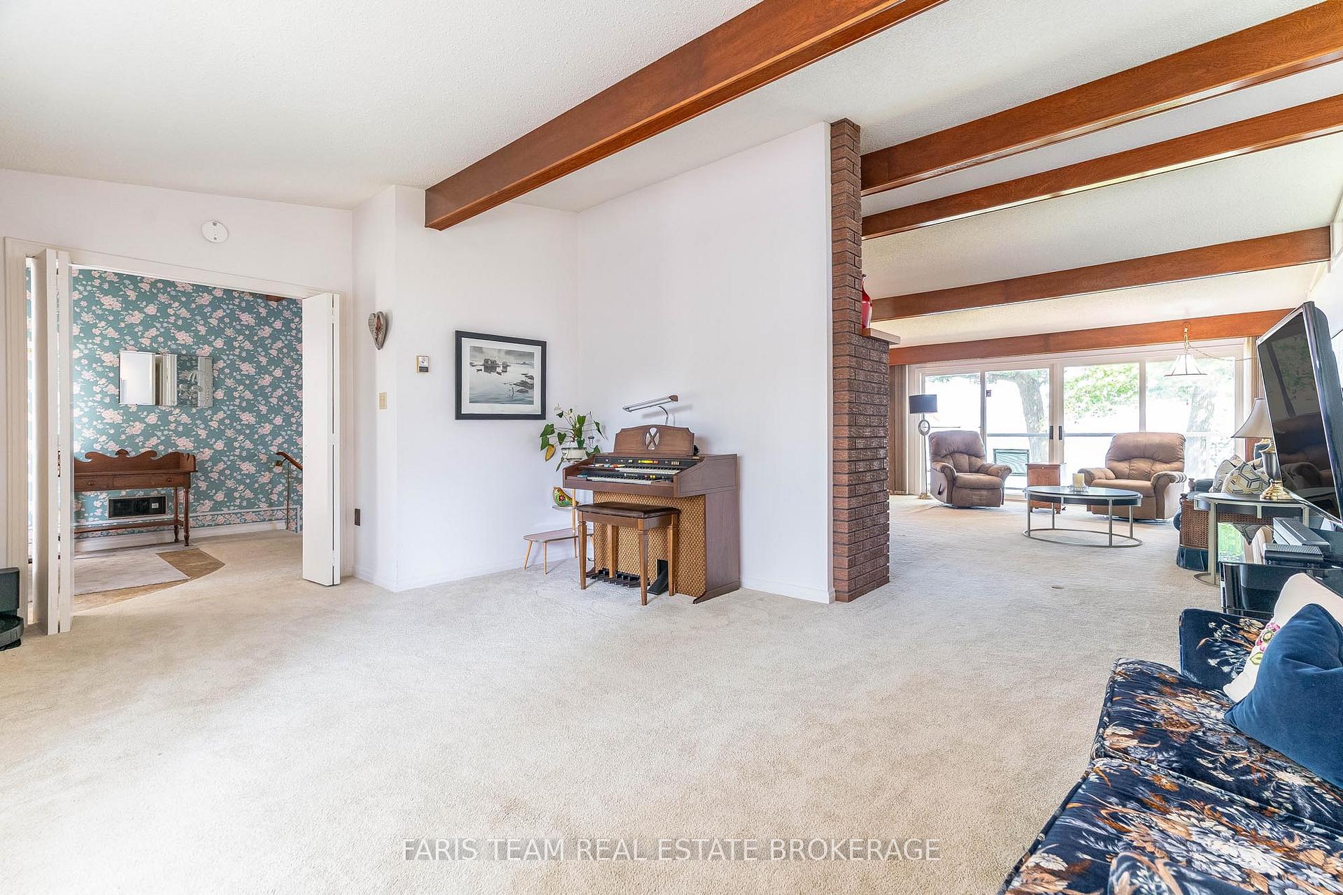 Photo 15 of 1 Southwood Circle, Orillia — HOMEH