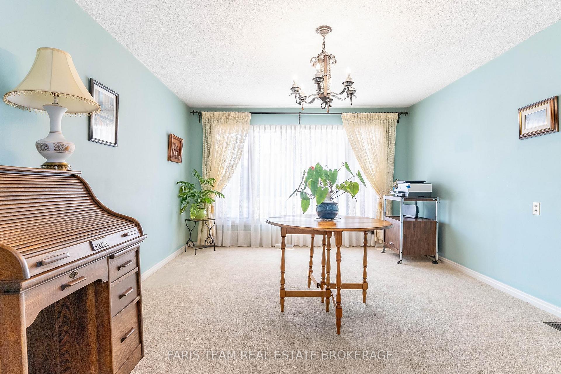 Photo 16 of 1 Southwood Circle, Orillia — HOMEH