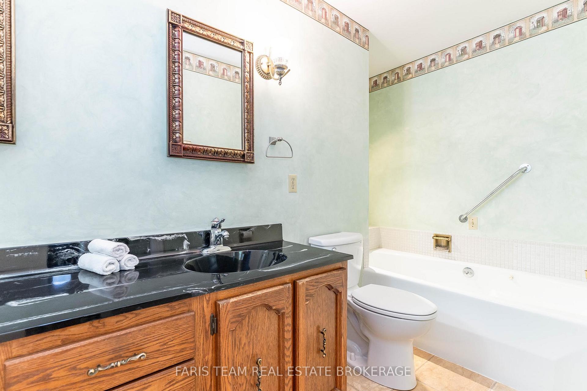 Photo 20 of 1 Southwood Circle, Orillia — HOMEH