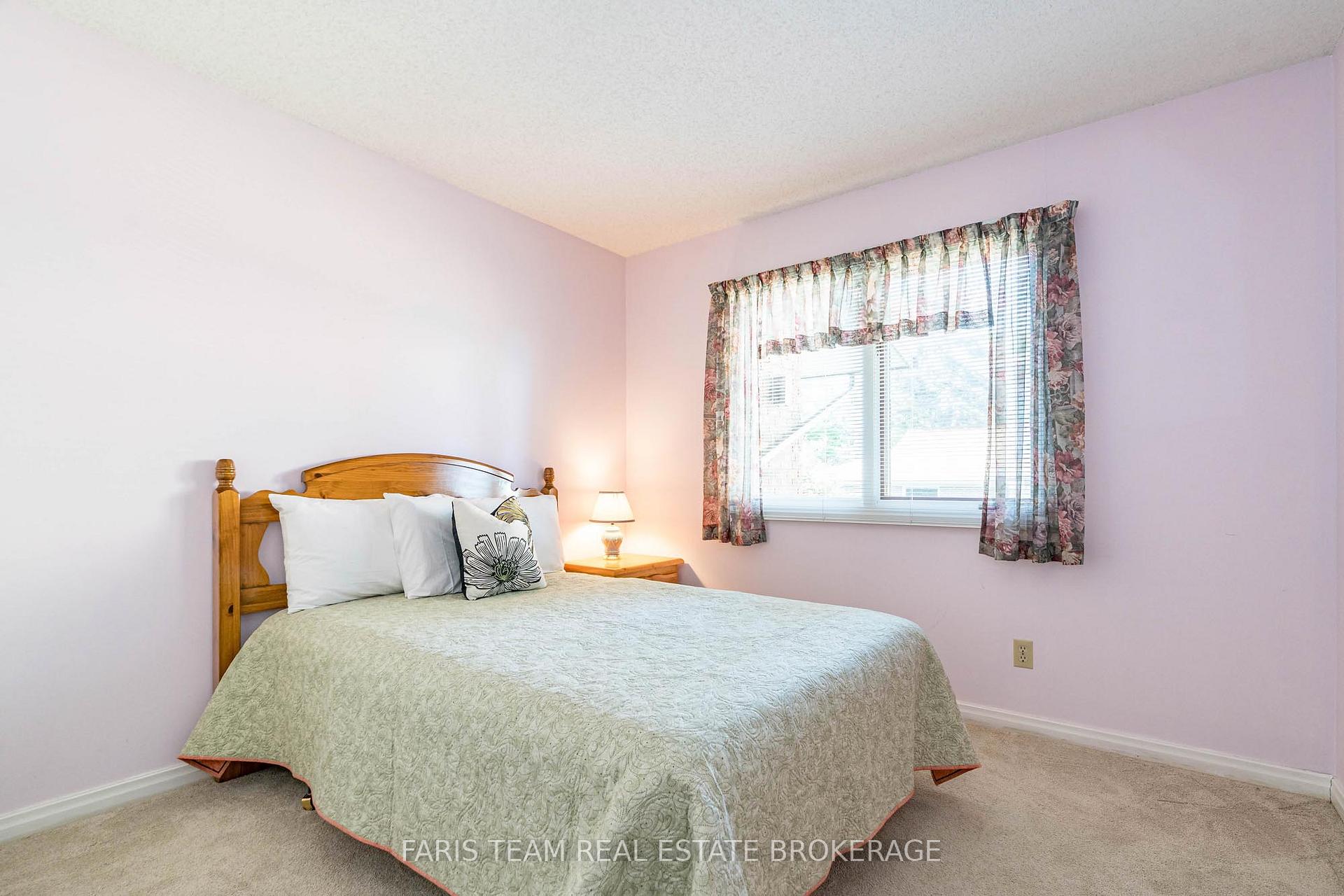Photo 21 of 1 Southwood Circle, Orillia — HOMEH