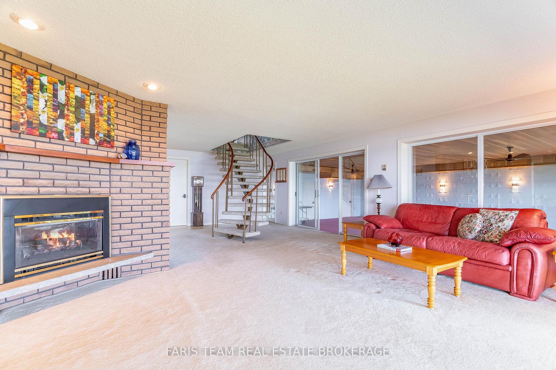 Photo 24 of 1 Southwood Circle, Orillia — HOMEH