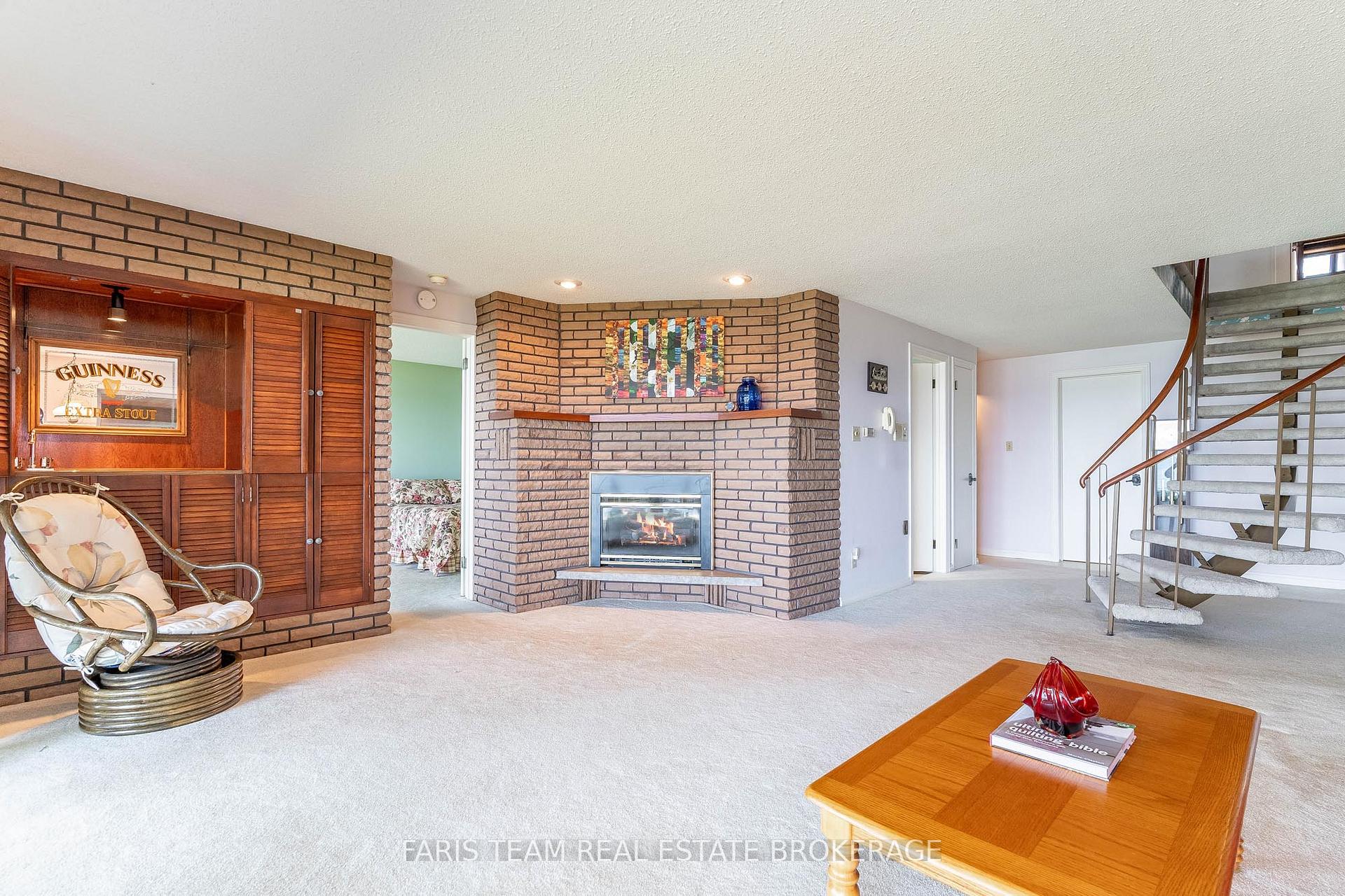 Photo 25 of 1 Southwood Circle, Orillia — HOMEH