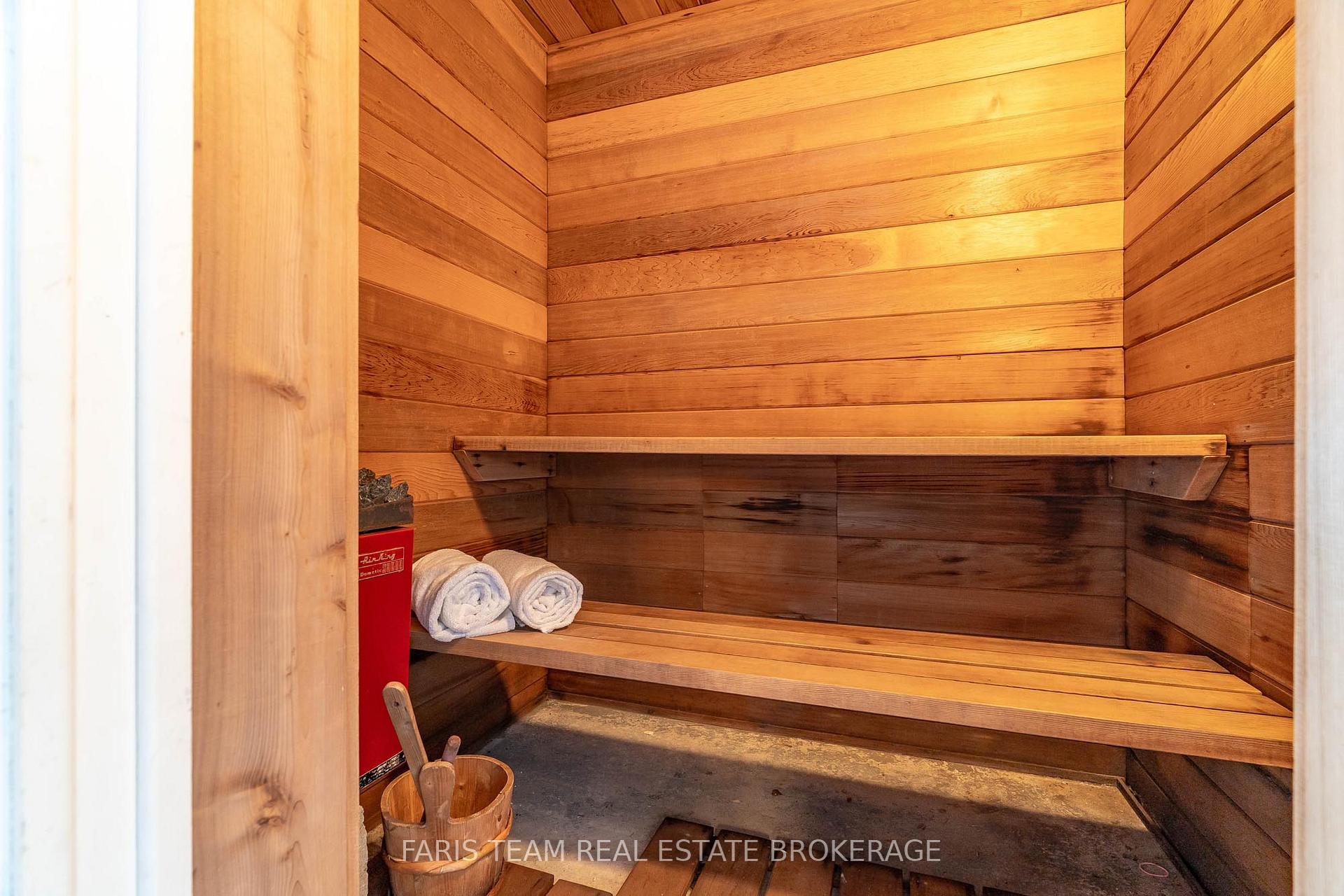 Photo 29 of 1 Southwood Circle, Orillia — HOMEH