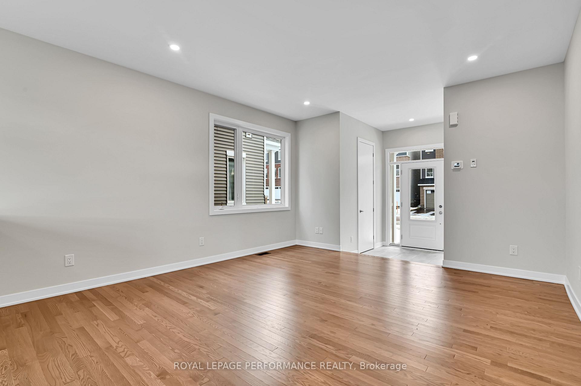 Photo 8 of 357 Falsetto Street E, Ottawa, Mer Bleue/Bradley Estates/Anderson Park — HOMEH
