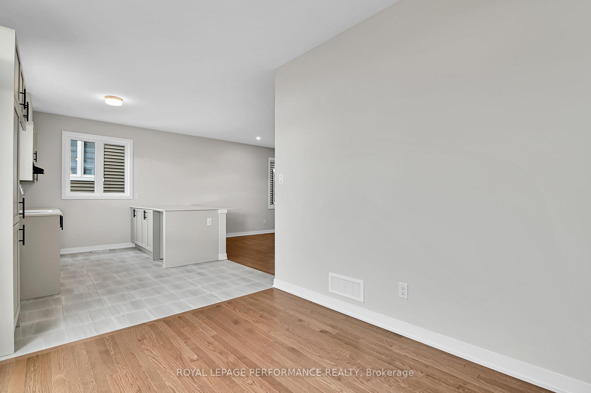 Photo 13 of 357 Falsetto Street E, Ottawa, Mer Bleue/Bradley Estates/Anderson Park — HOMEH