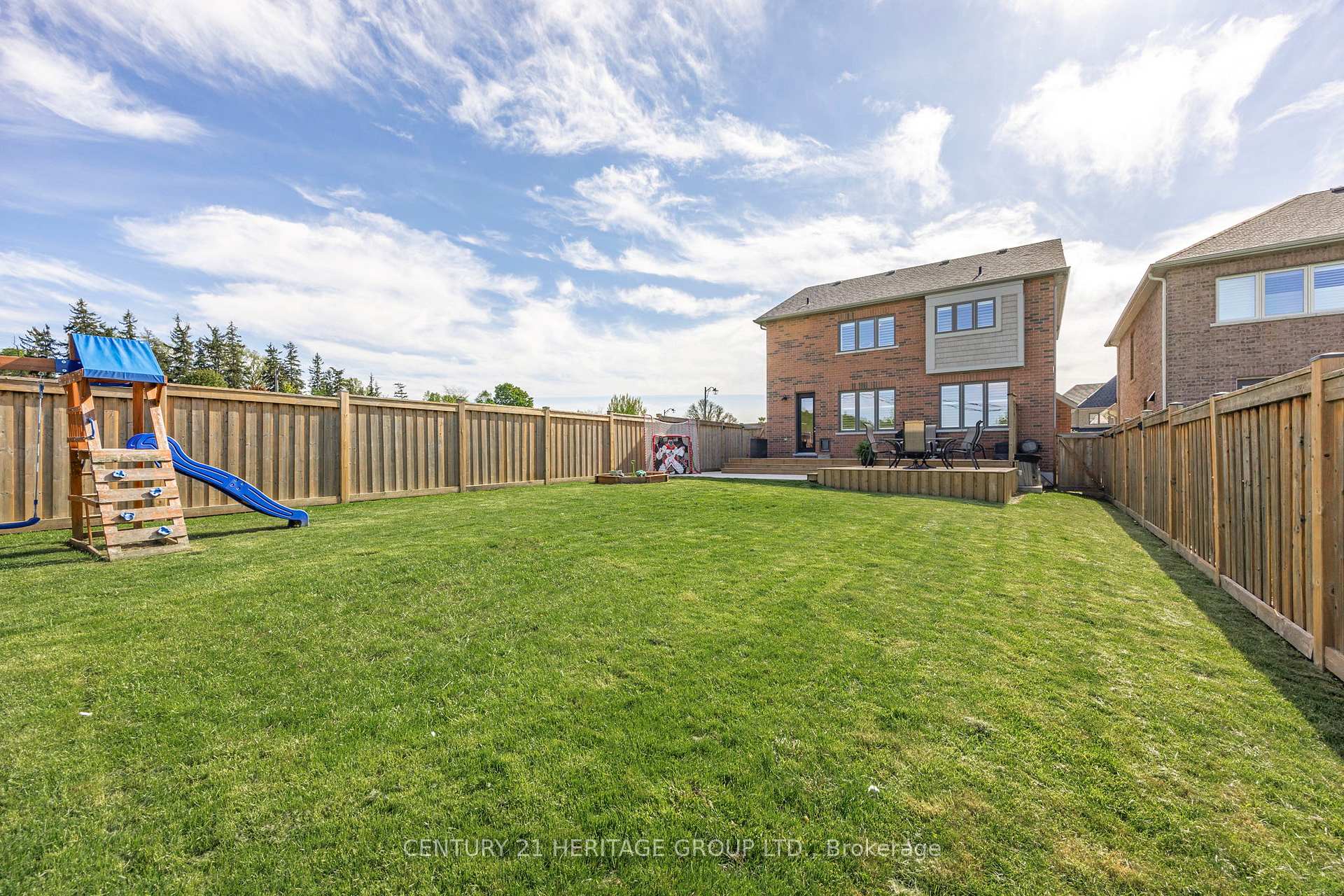 Photo 42 of 56 Gould Crescent, New Tecumseth, Tottenham — HOMEH