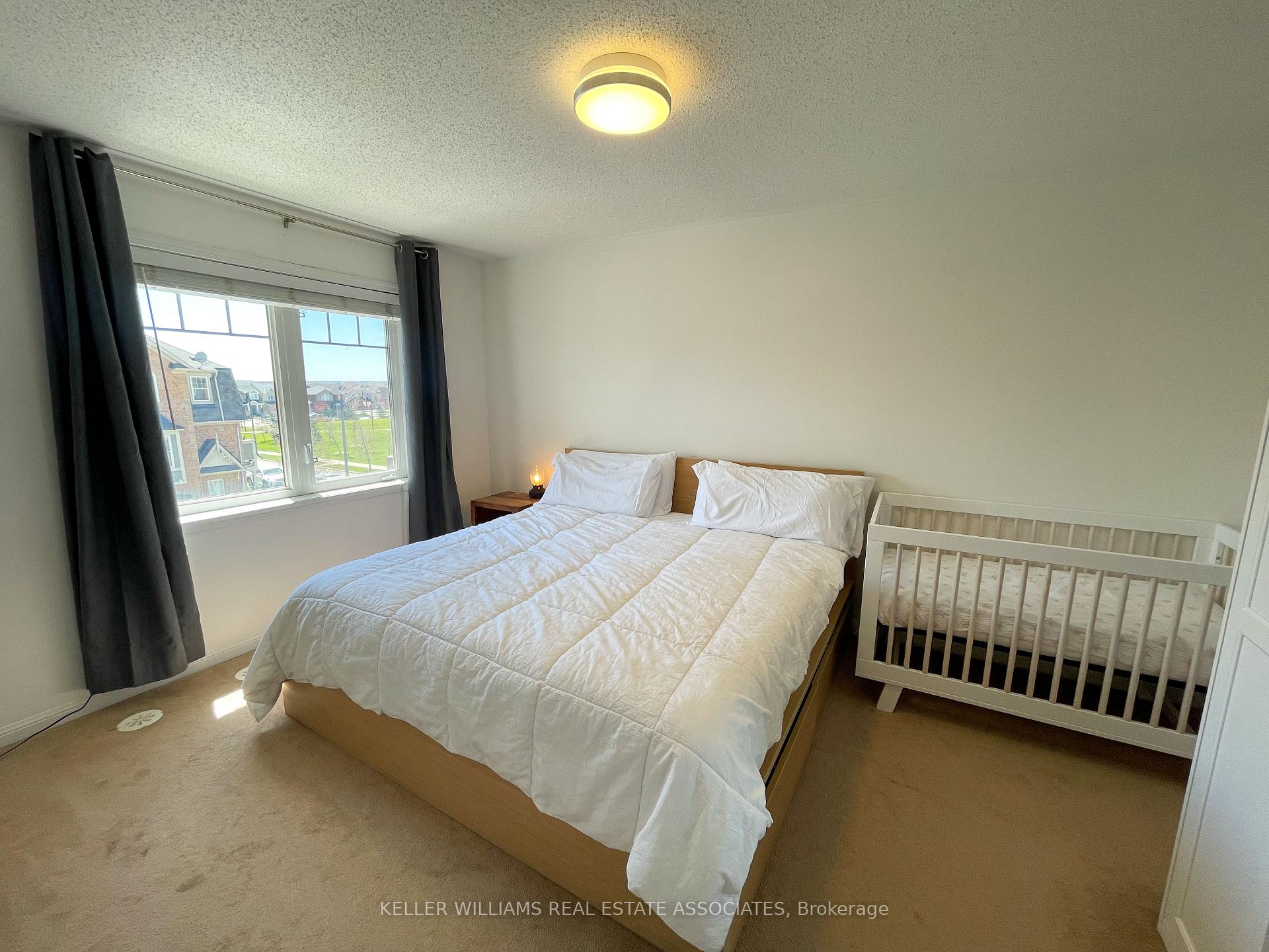 Photo 19 of 877 Willingdon Crescent, Milton, Harrison — HOMEH