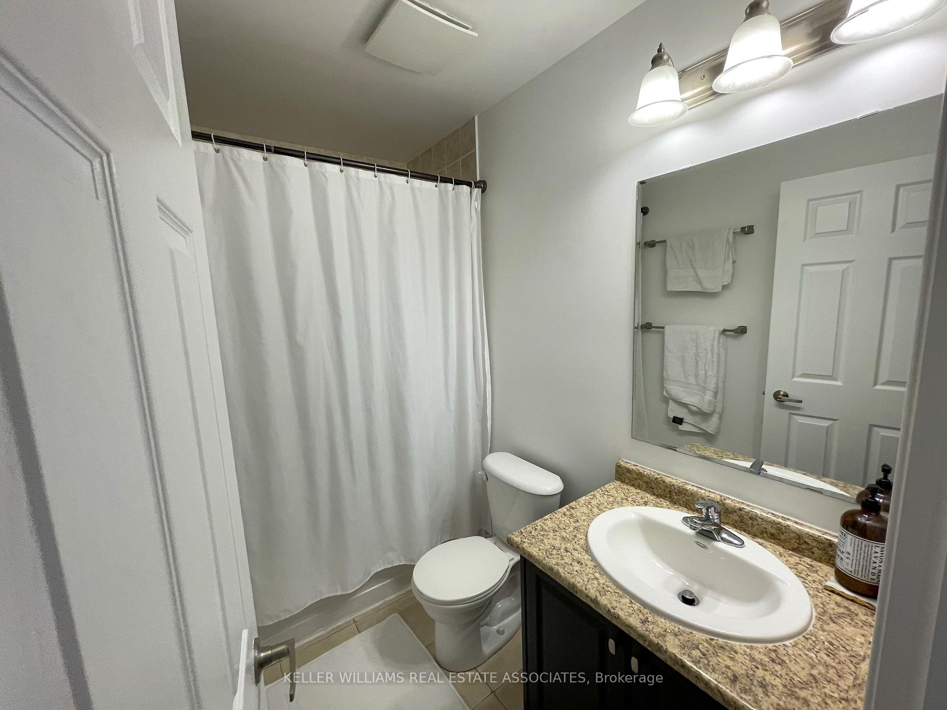 Photo 24 of 877 Willingdon Crescent, Milton, Harrison — HOMEH