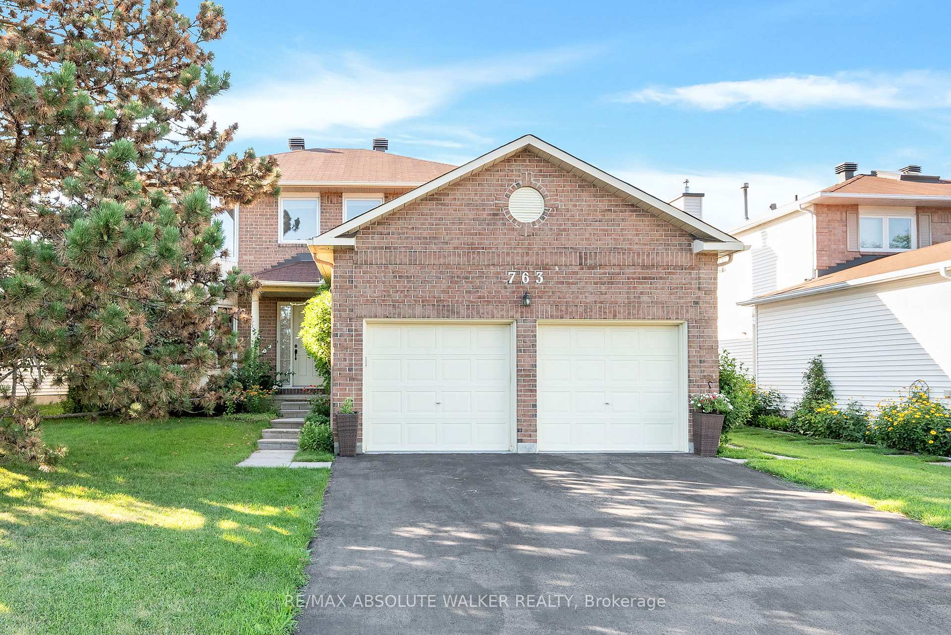 Photo 1 of 763 Montcrest Drive, Ottawa, Fallingbrook/Ridgemount — HOMEH