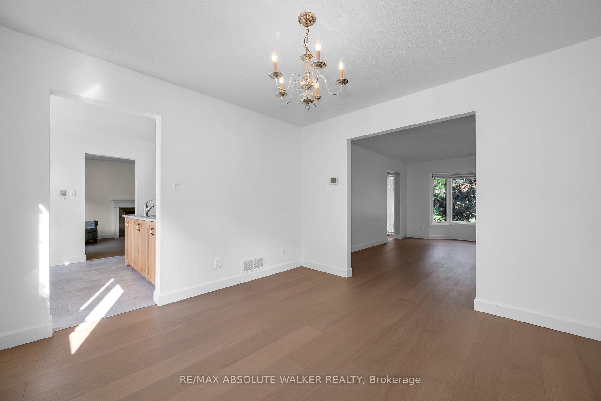 Photo 11 of 763 Montcrest Drive, Ottawa, Fallingbrook/Ridgemount — HOMEH