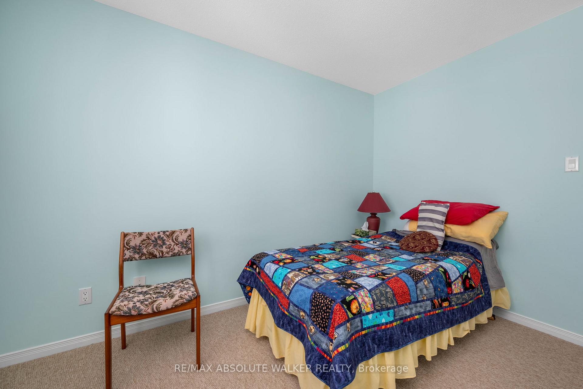 Photo 33 of 763 Montcrest Drive, Ottawa, Fallingbrook/Ridgemount — HOMEH