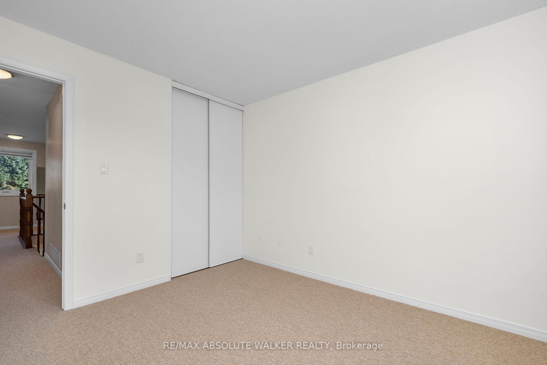 Photo 36 of 763 Montcrest Drive, Ottawa, Fallingbrook/Ridgemount — HOMEH