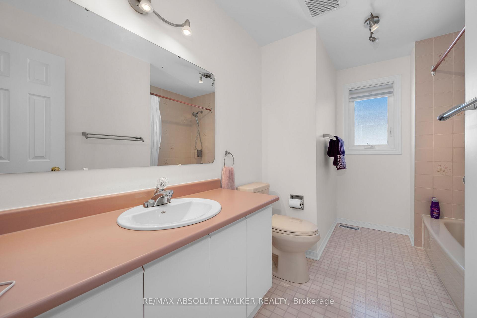 Photo 37 of 763 Montcrest Drive, Ottawa, Fallingbrook/Ridgemount — HOMEH