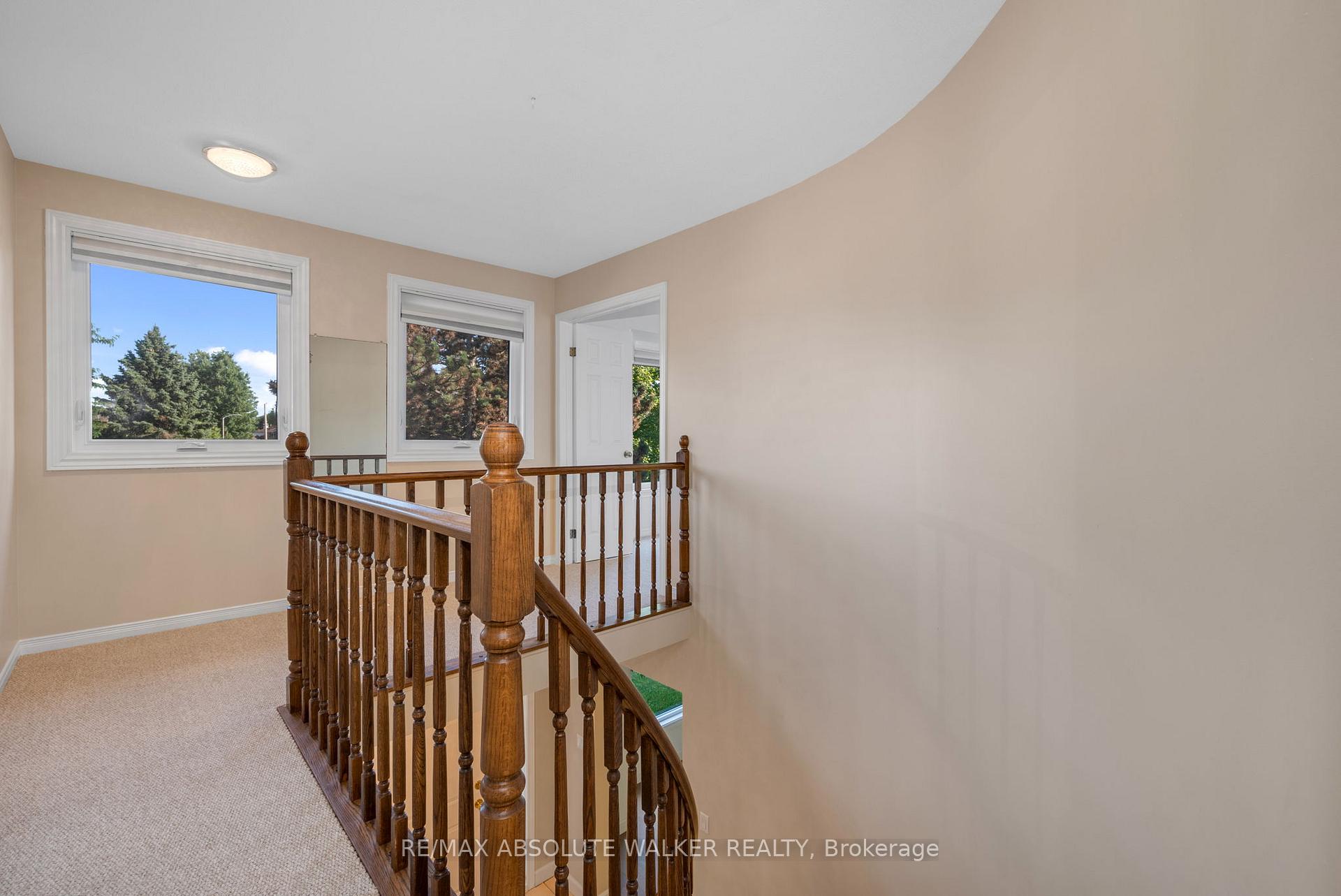 Photo 38 of 763 Montcrest Drive, Ottawa, Fallingbrook/Ridgemount — HOMEH