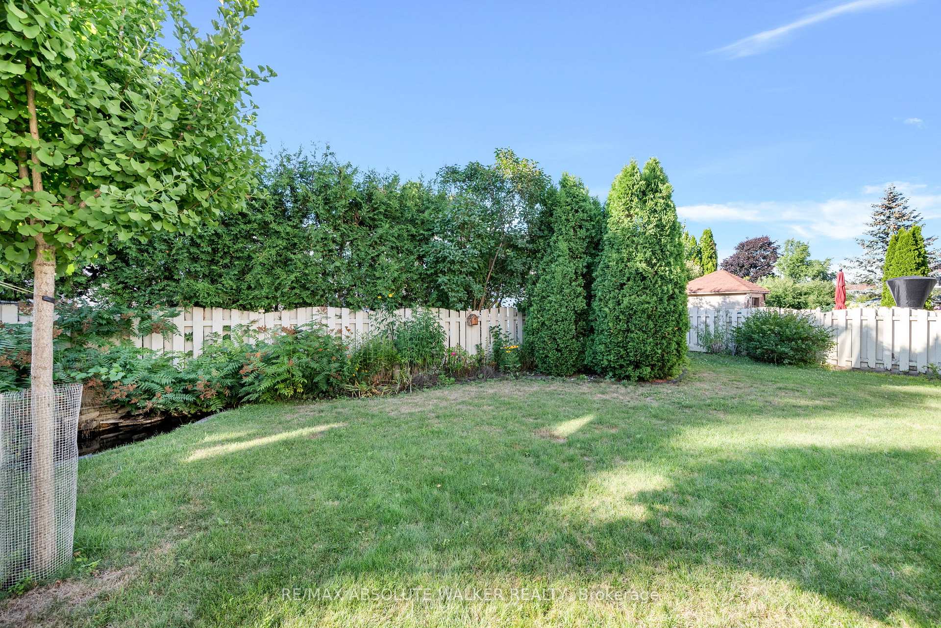 Photo 43 of 763 Montcrest Drive, Ottawa, Fallingbrook/Ridgemount — HOMEH