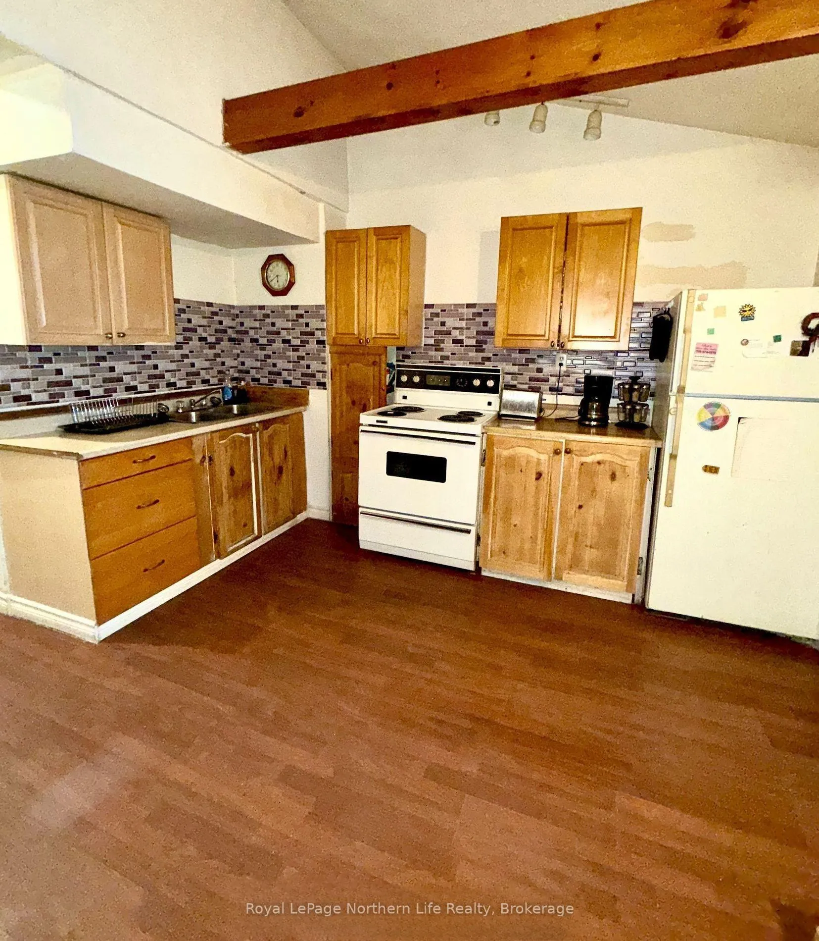 Photo 6 of 230 Third Avenue W, North Bay, Central — HOMEH