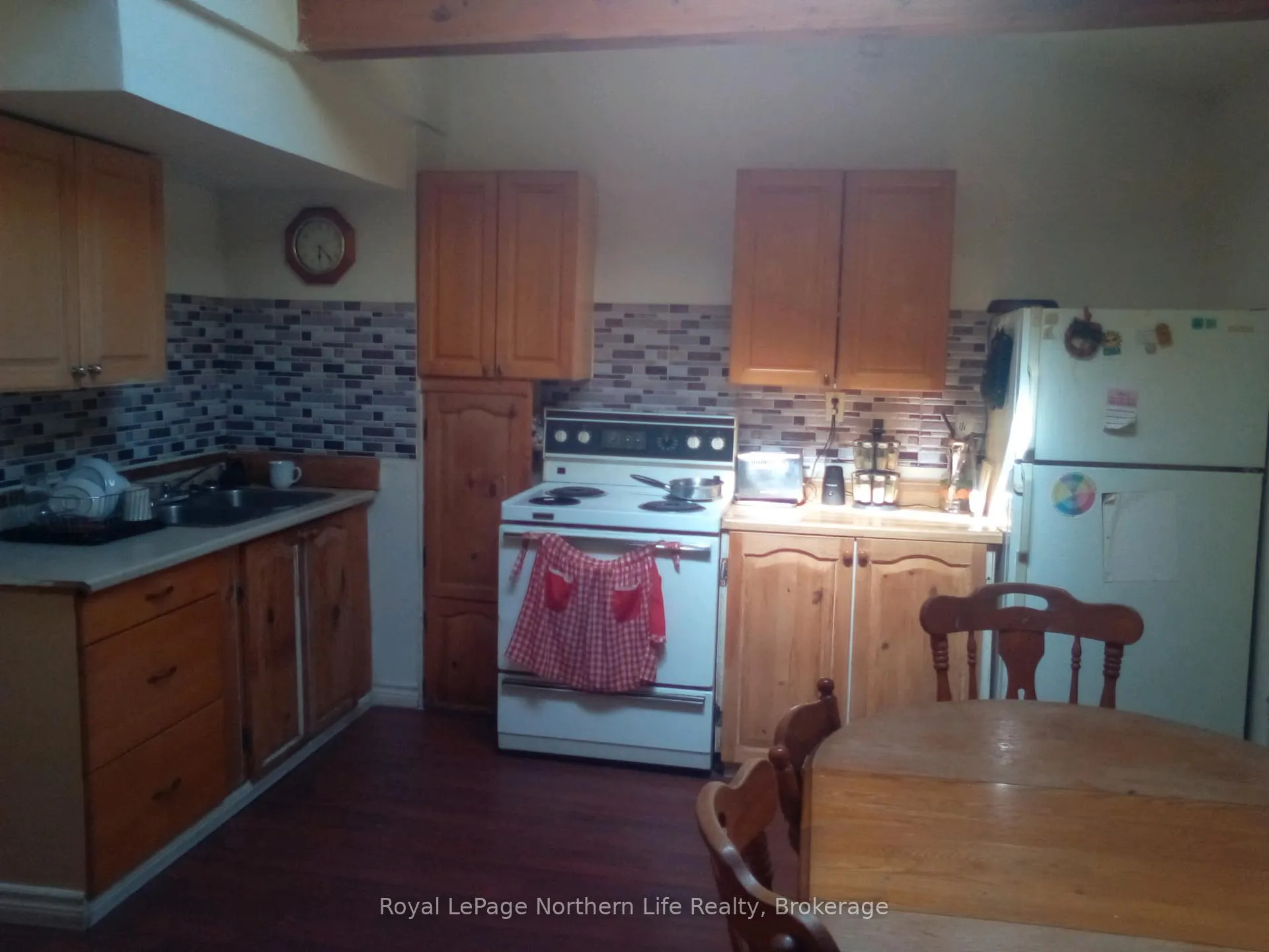 Photo 9 of 230 Third Avenue W, North Bay, Central — HOMEH