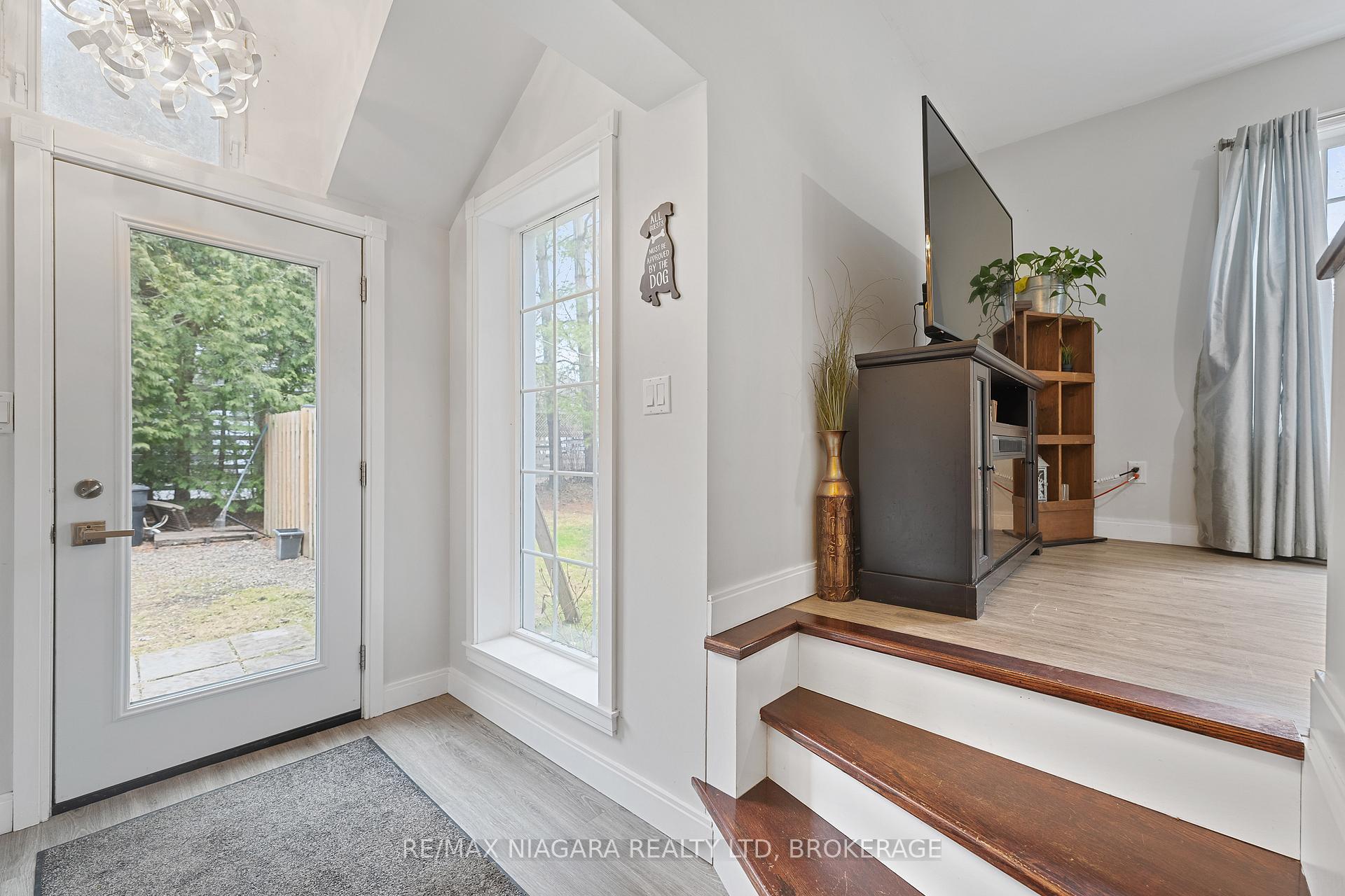 Photo 3 of 772 Canboro Road, Pelham, Fenwick — HOMEH