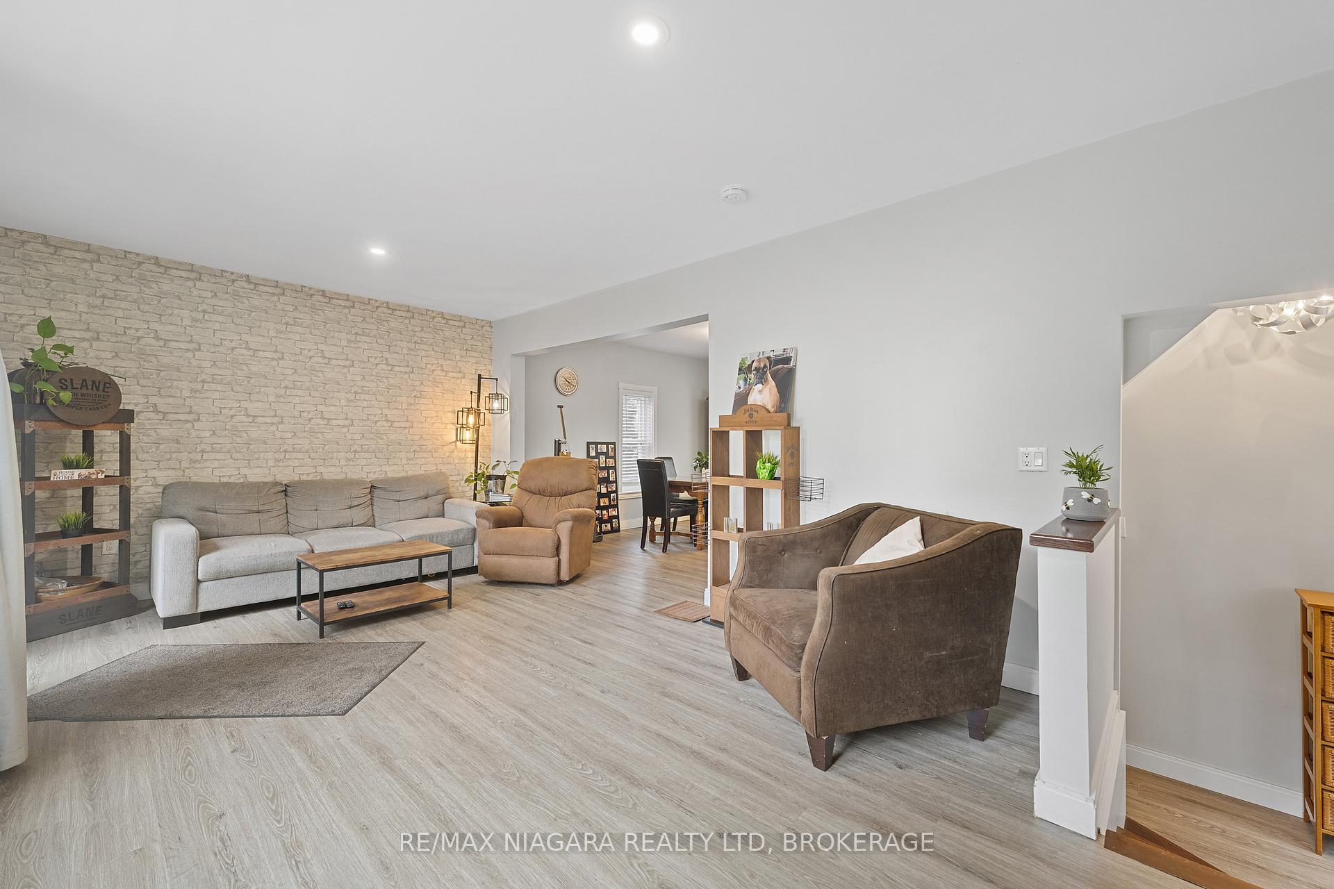 Photo 4 of 772 Canboro Road, Pelham, Fenwick — HOMEH