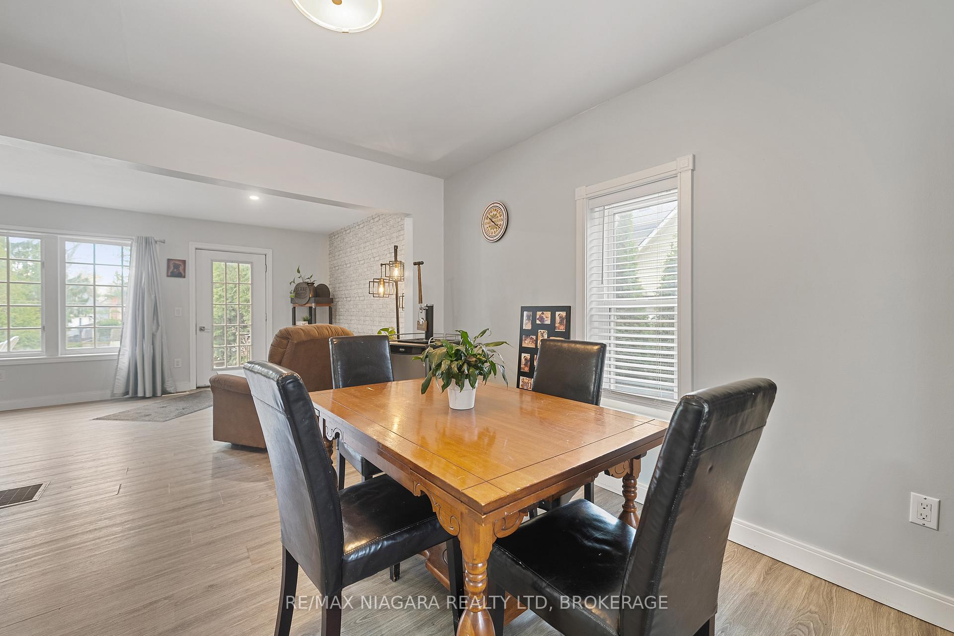 Photo 9 of 772 Canboro Road, Pelham, Fenwick — HOMEH