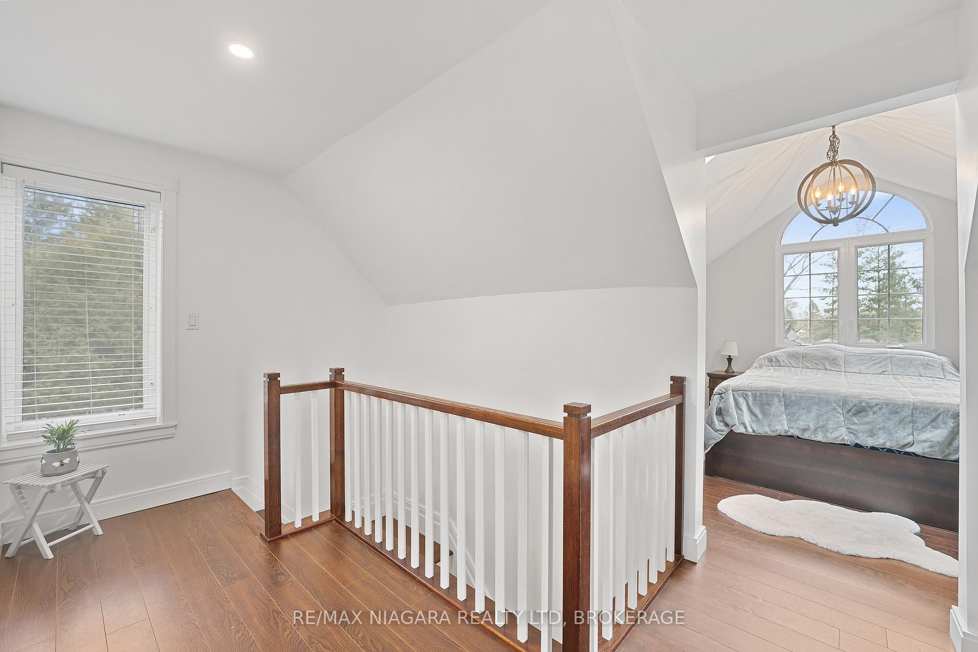 Photo 12 of 772 Canboro Road, Pelham, Fenwick — HOMEH
