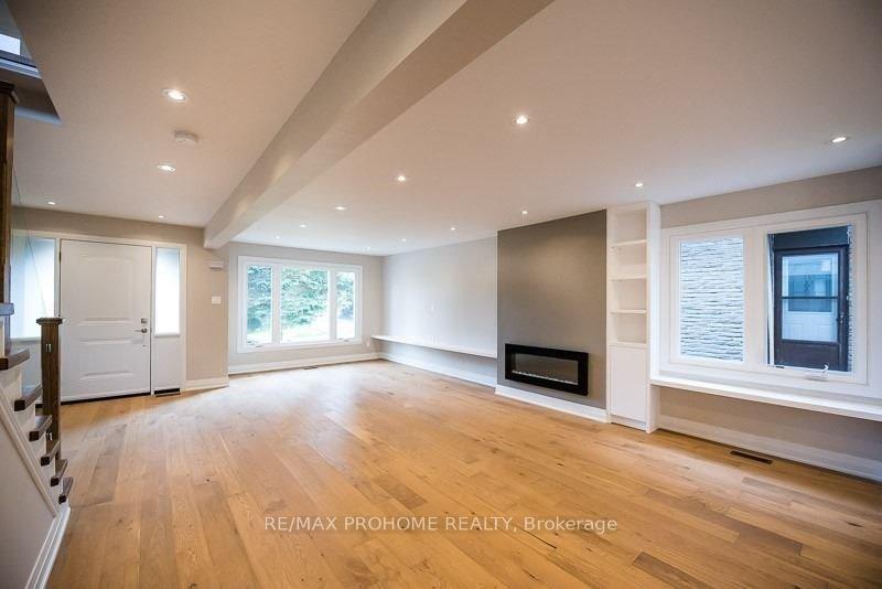 Photo 2 of 24 Liebeck Crescent, Markham, Unionville — HOMEH