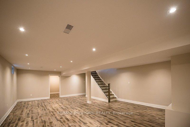 Photo 16 of 24 Liebeck Crescent, Markham, Unionville — HOMEH