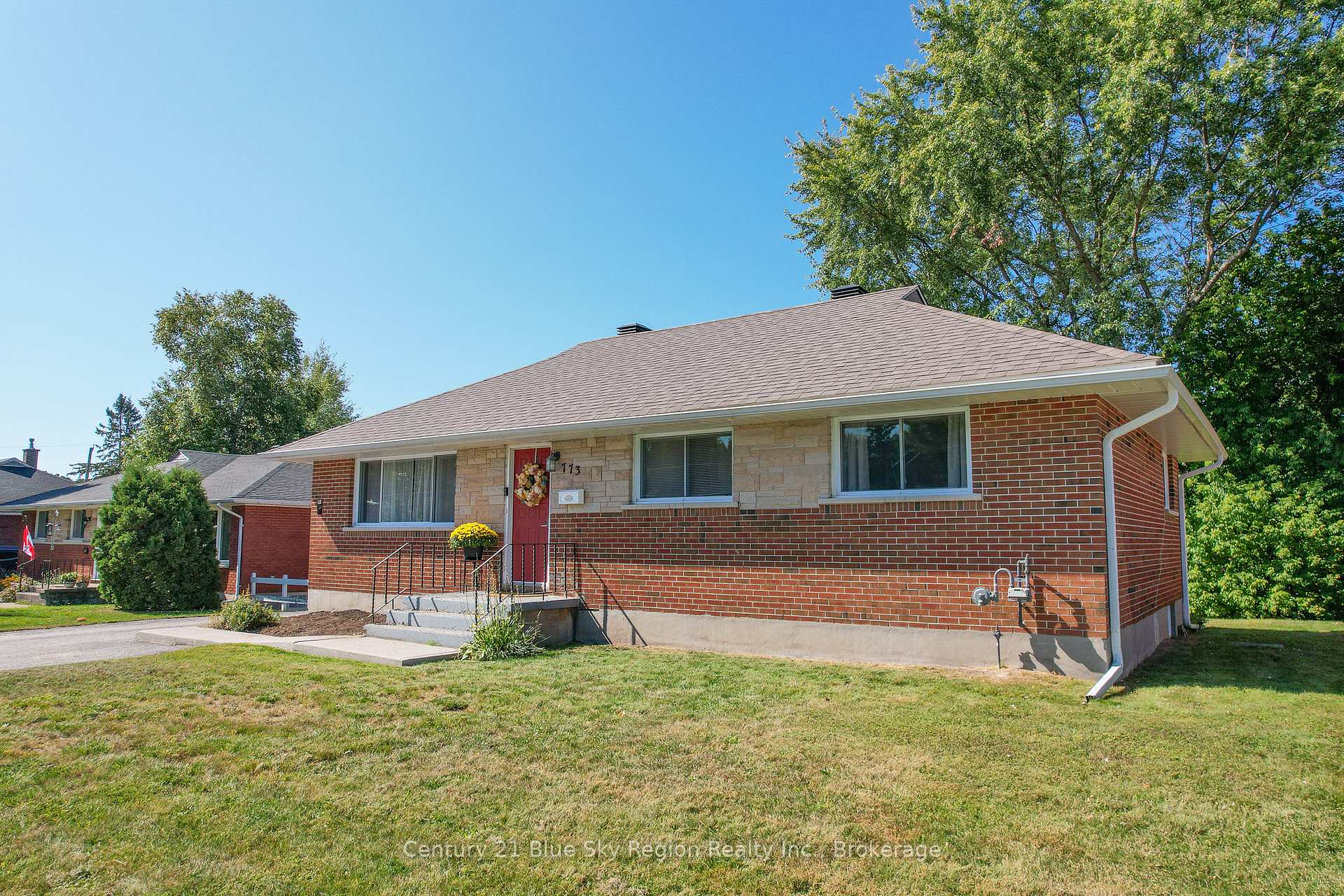 Photo 2 of 773 Mckay Avenue, North Bay, Widdifield — HOMEH