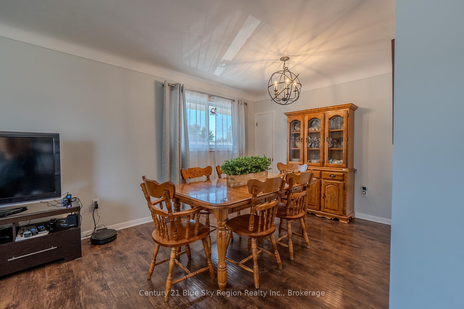 Photo 10 of 773 Mckay Avenue, North Bay, Widdifield — HOMEH
