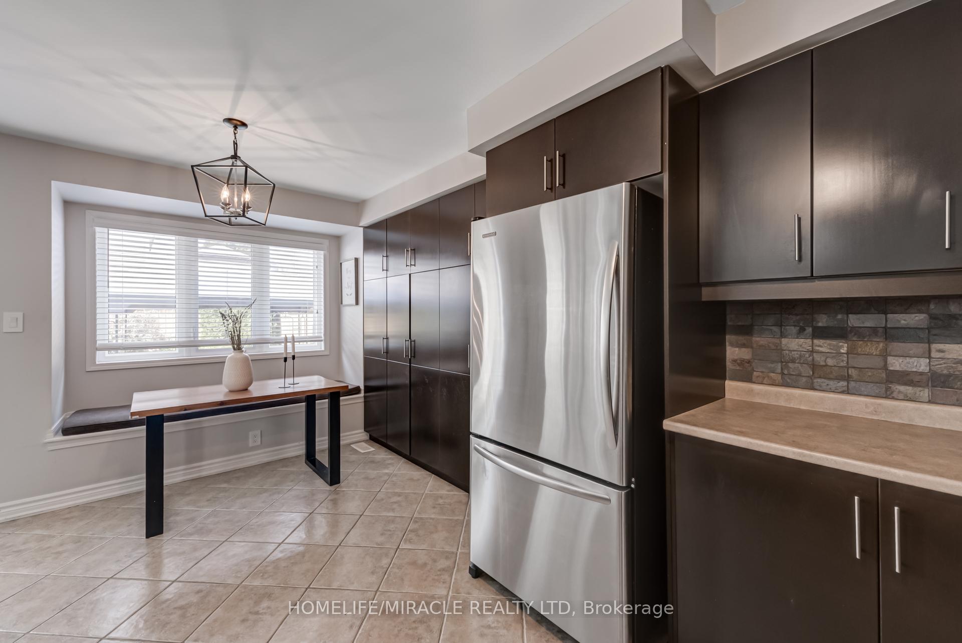 Photo 9 of 75 Kidd Crescent, New Tecumseth, Alliston — HOMEH