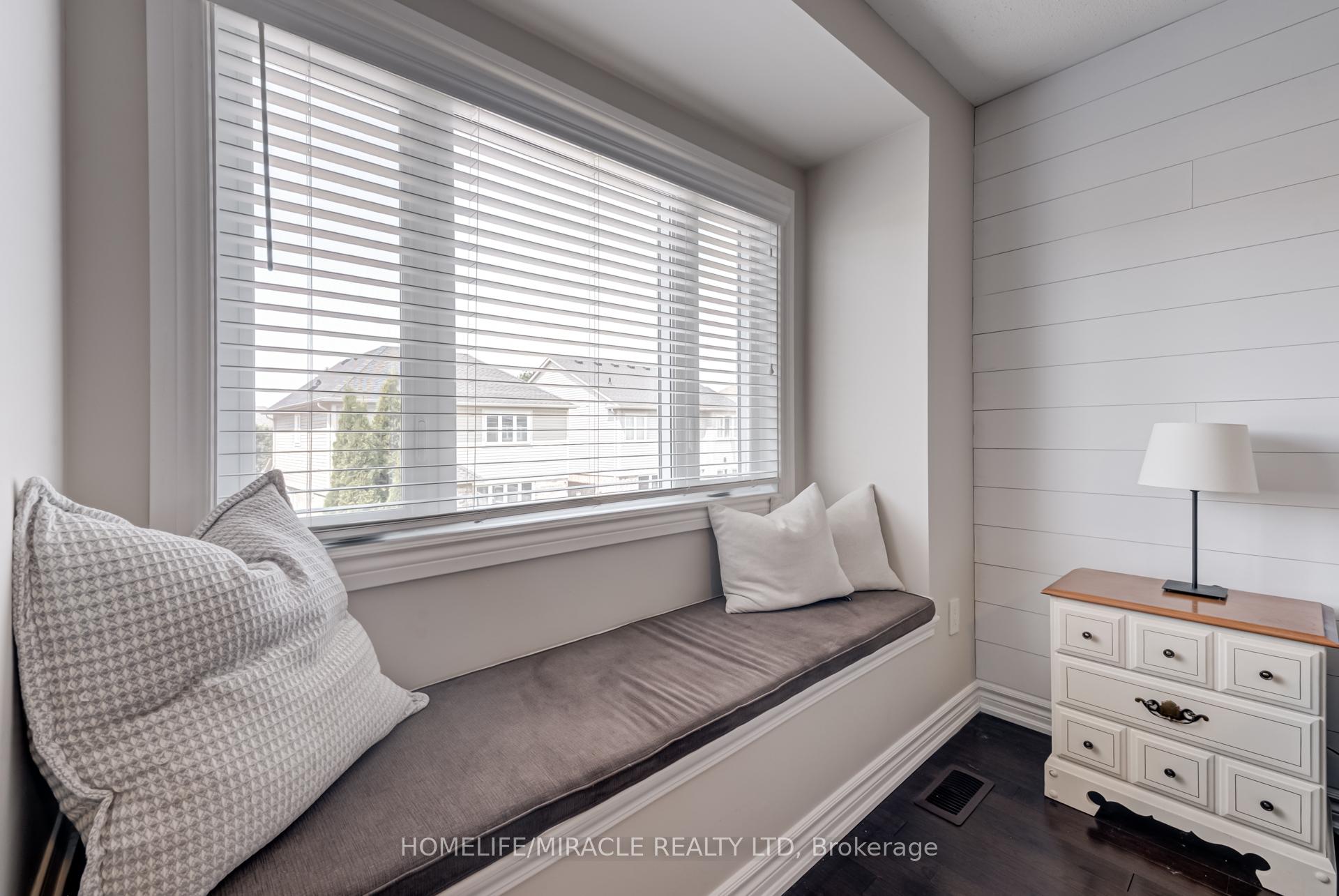 Photo 22 of 75 Kidd Crescent, New Tecumseth, Alliston — HOMEH
