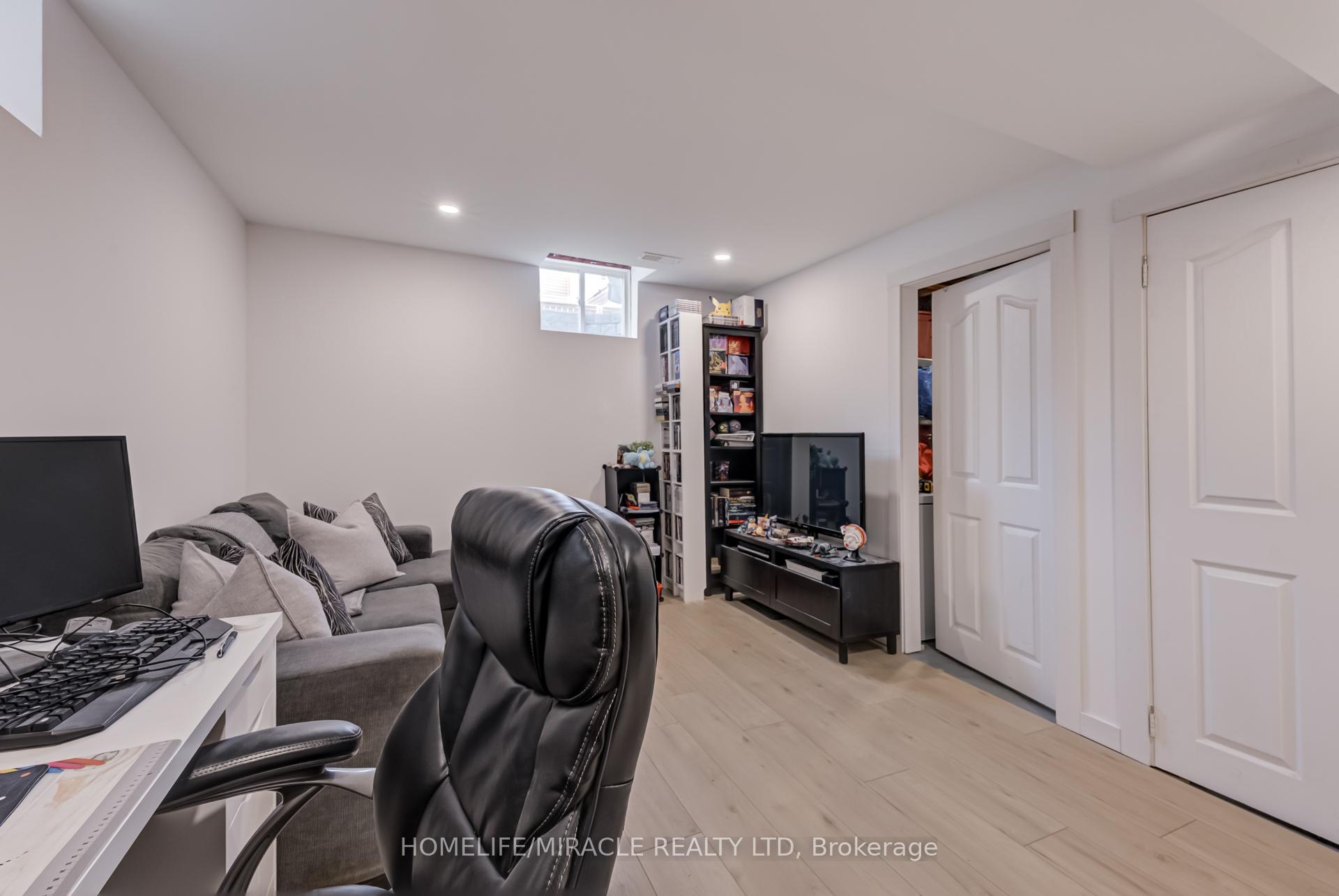 Photo 41 of 75 Kidd Crescent, New Tecumseth, Alliston — HOMEH