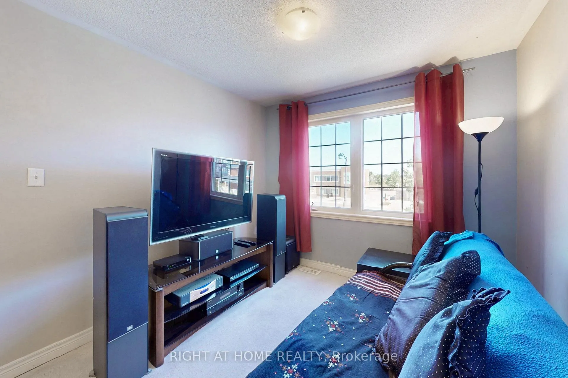 Photo 15 of 1373 Woodstream Avenue, Oshawa, Taunton — HOMEH