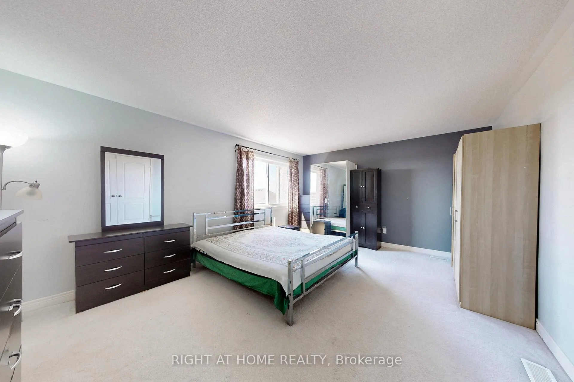 Photo 17 of 1373 Woodstream Avenue, Oshawa, Taunton — HOMEH