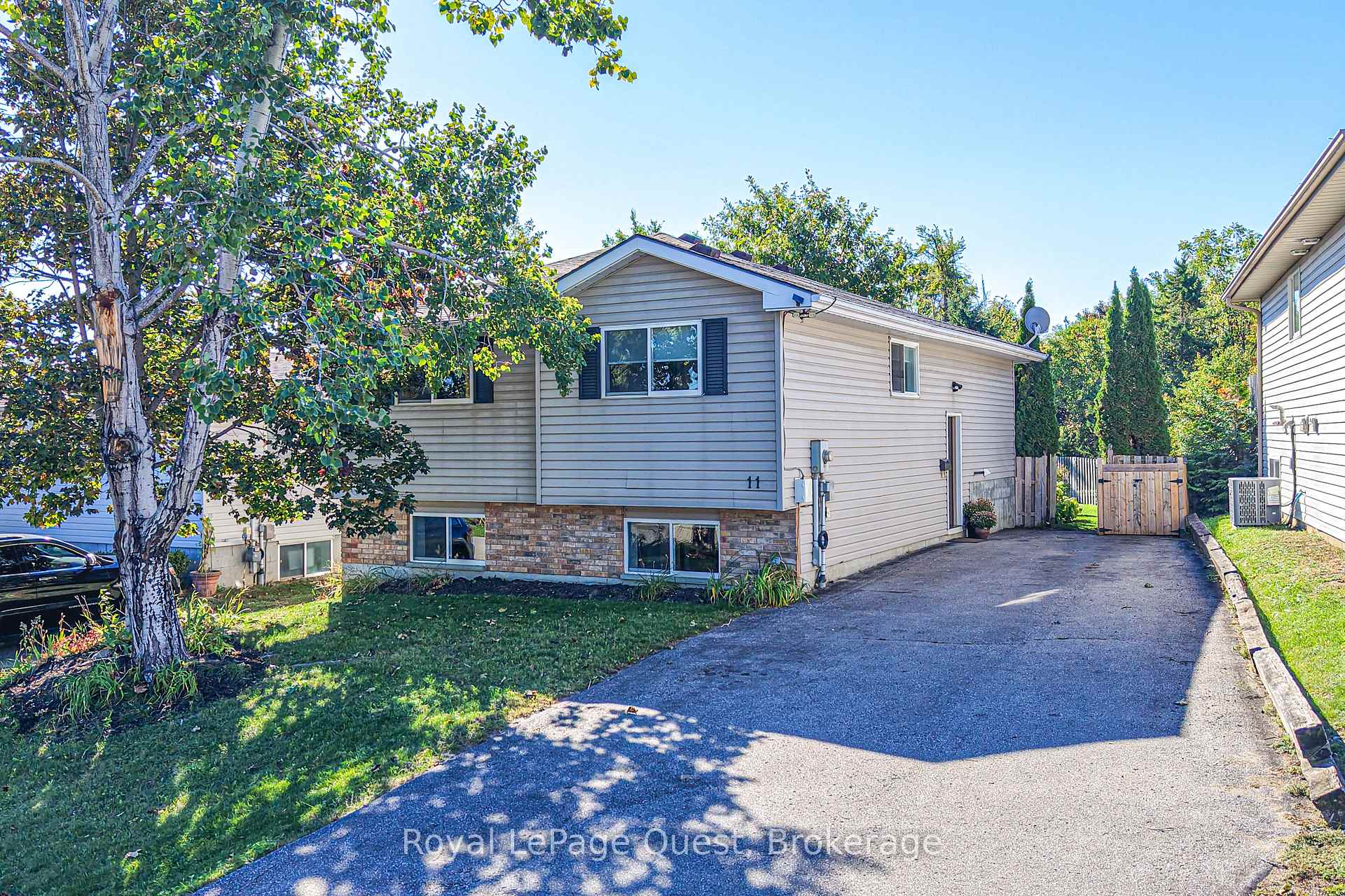 Photo 1 of 11 Goldie Drive, Orillia — HOMEH