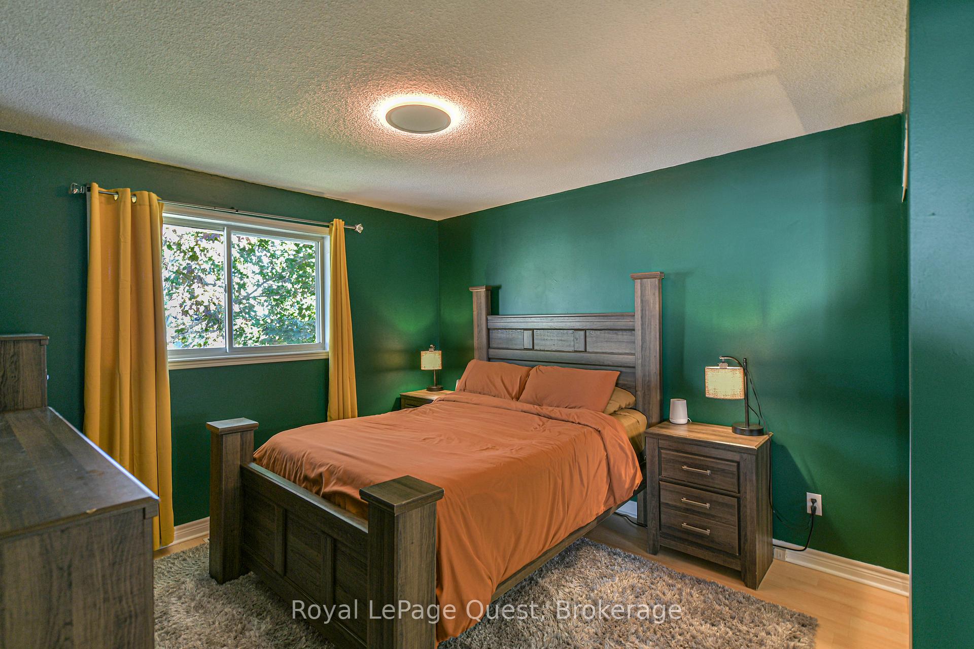 Photo 16 of 11 Goldie Drive, Orillia — HOMEH