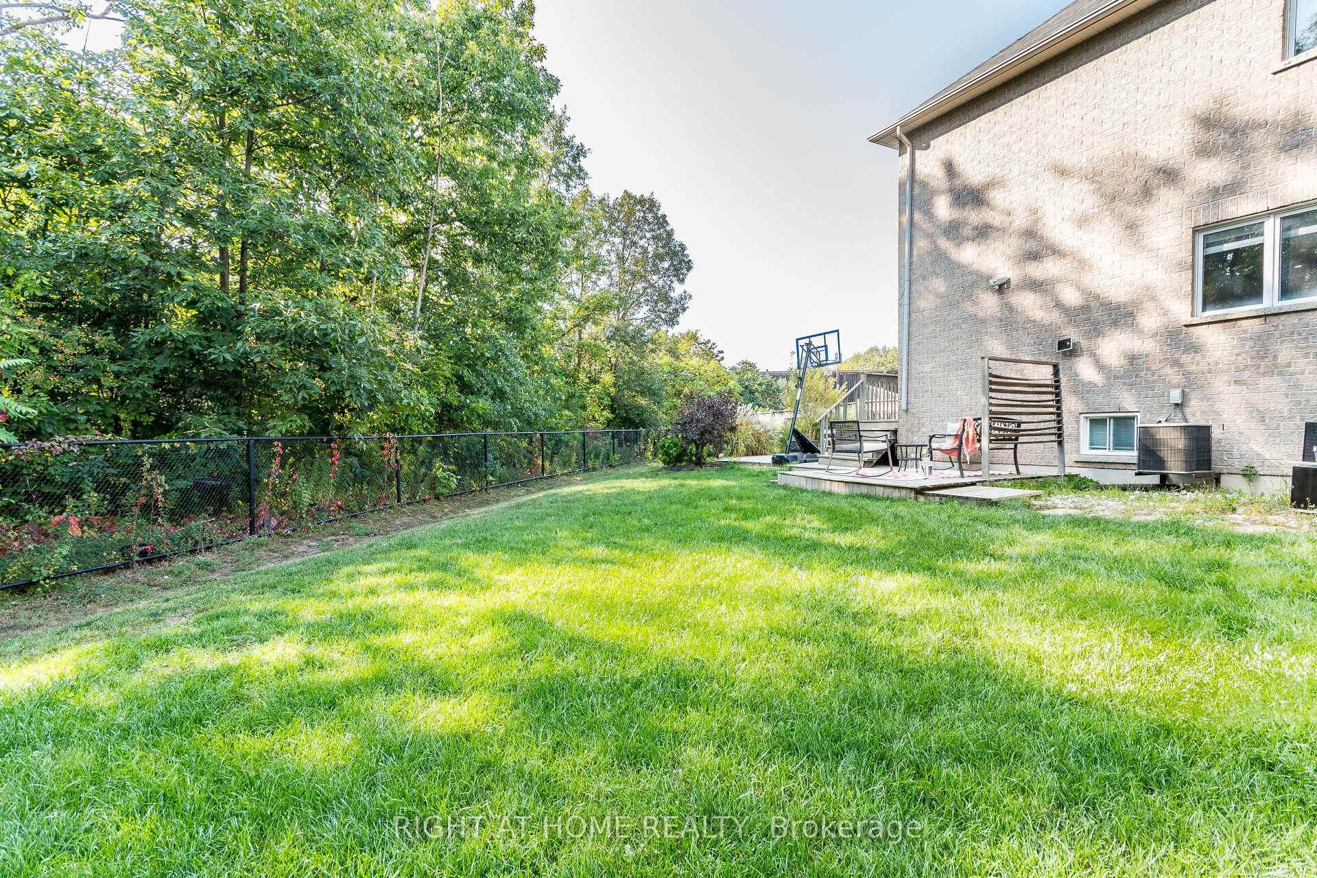 Photo 5 of 319 Bussel Crescent N, Milton, Clarke — HOMEH
