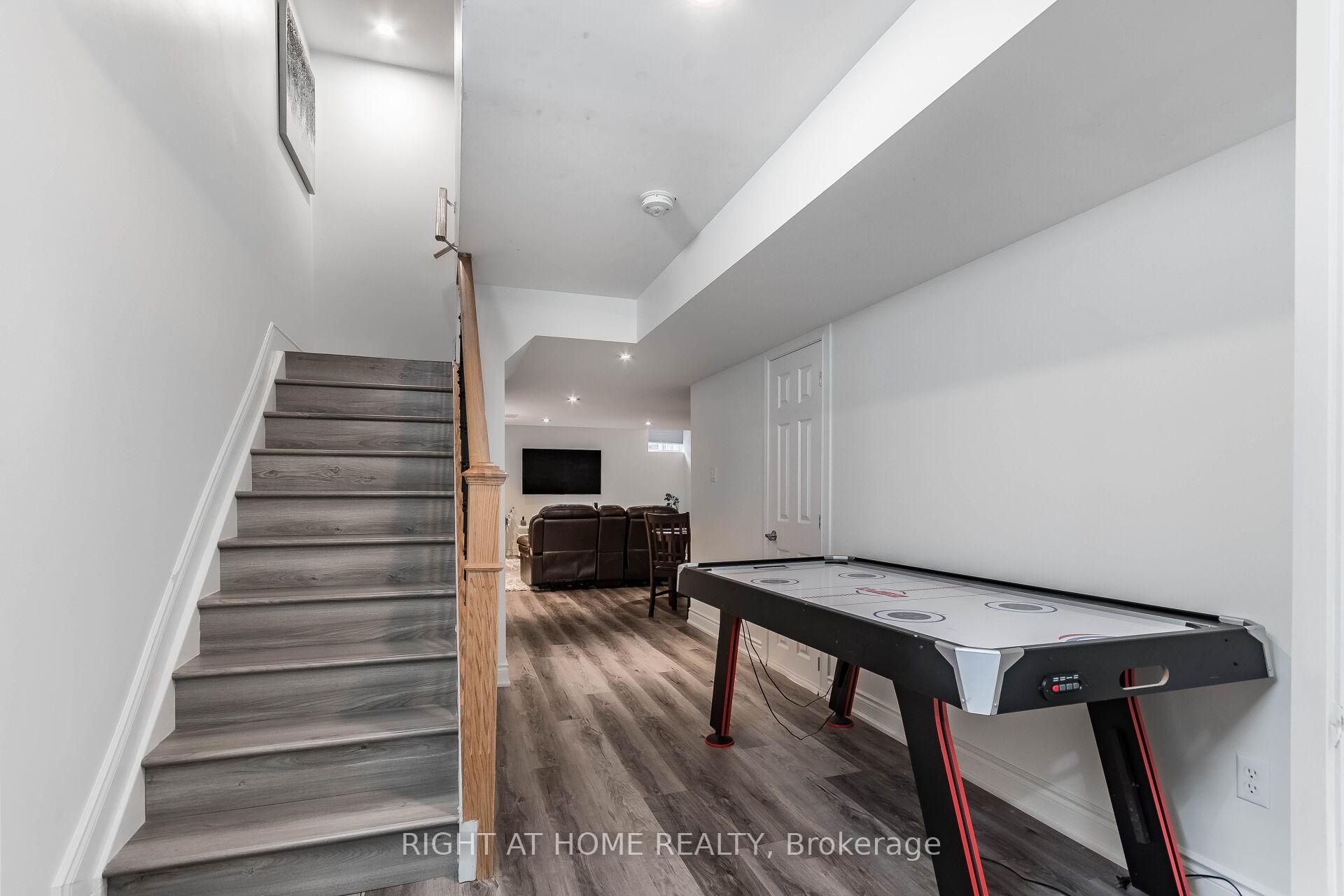 Photo 3 of 319 Bussel Crescent N, Milton, Clarke — HOMEH
