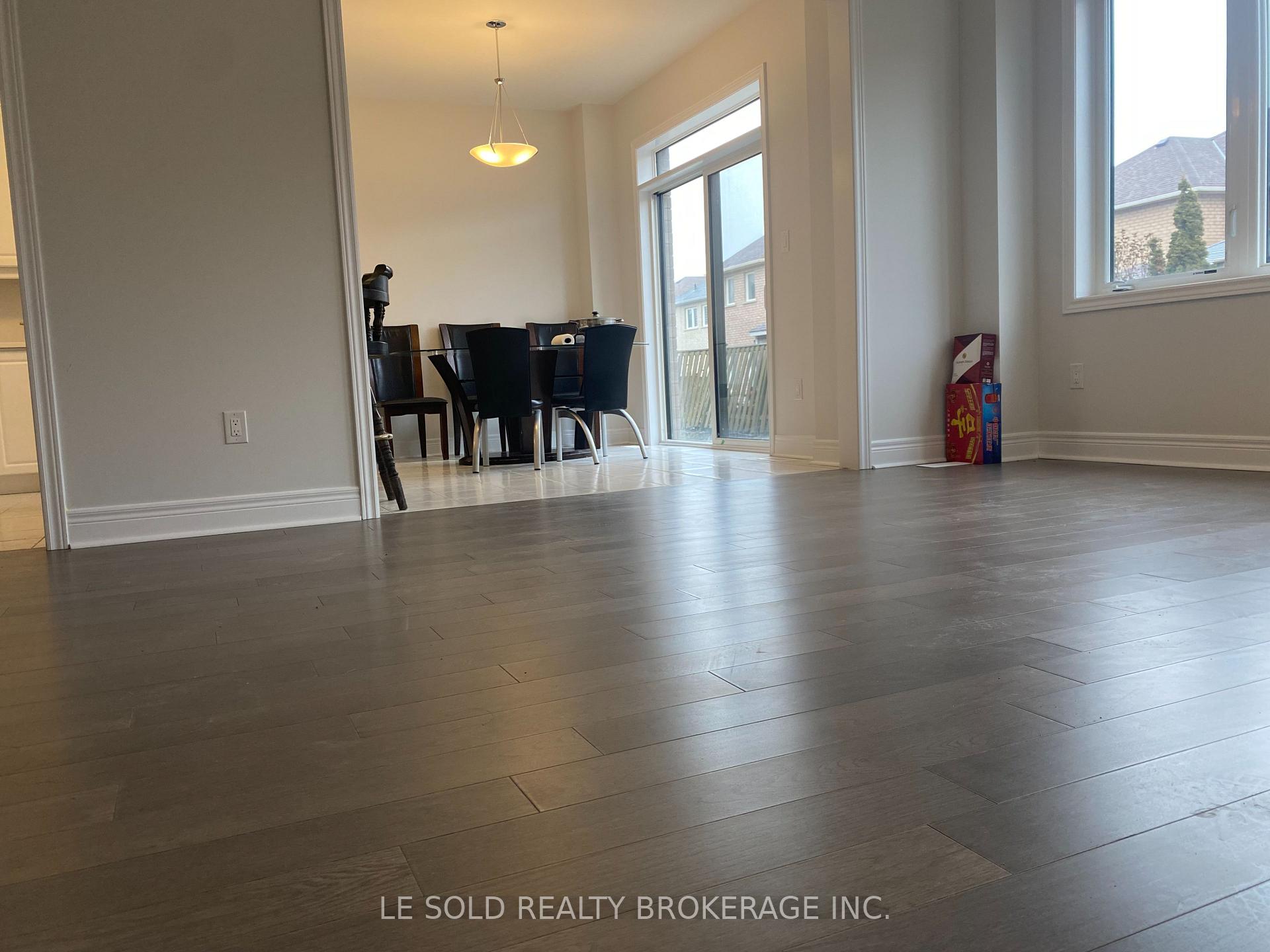 Photo 2 of Unit Upper, 99 Alderbury Drive, Markham, Middlefield — HOMEH
