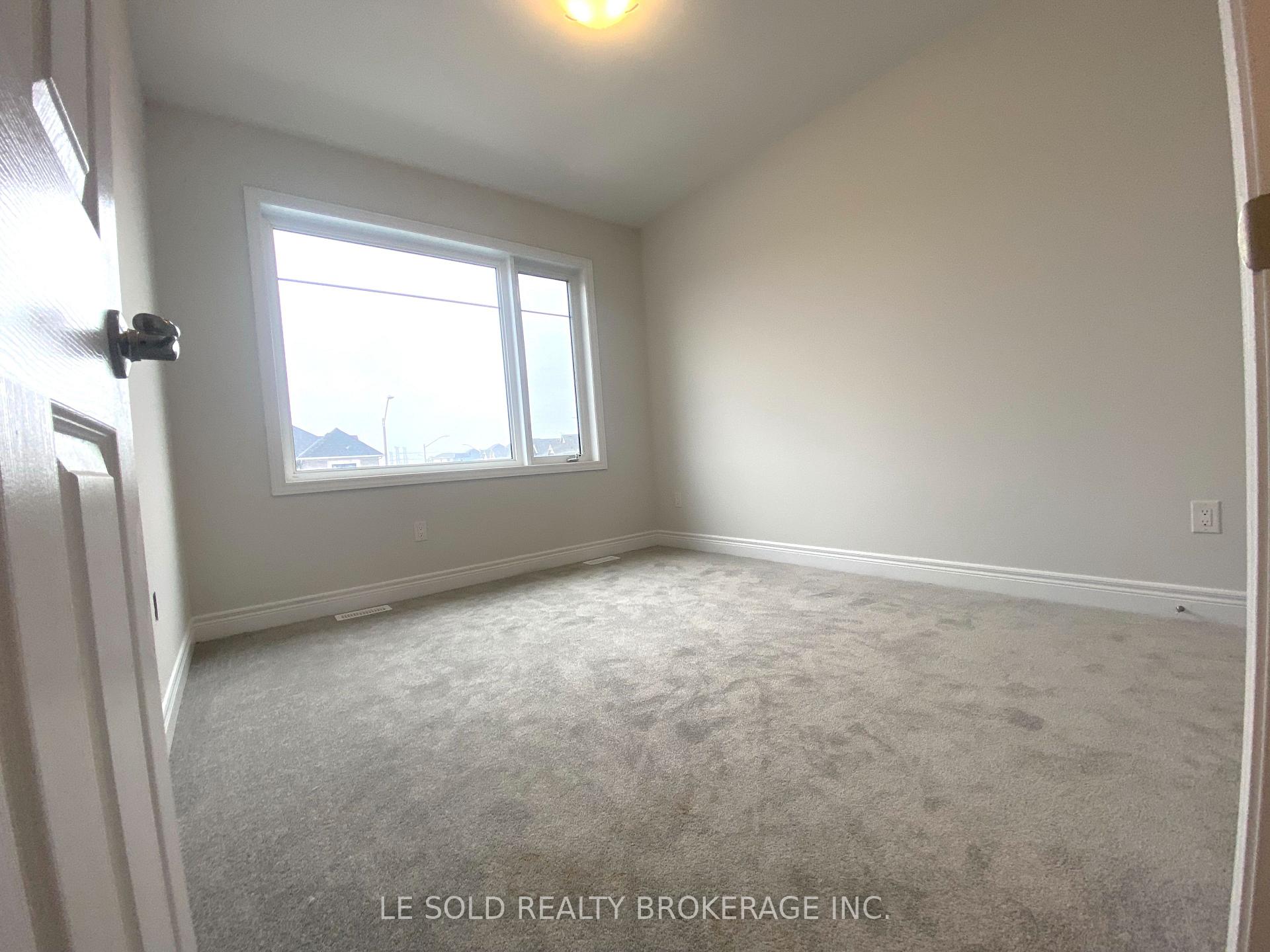 Photo 5 of Unit Upper, 99 Alderbury Drive, Markham, Middlefield — HOMEH