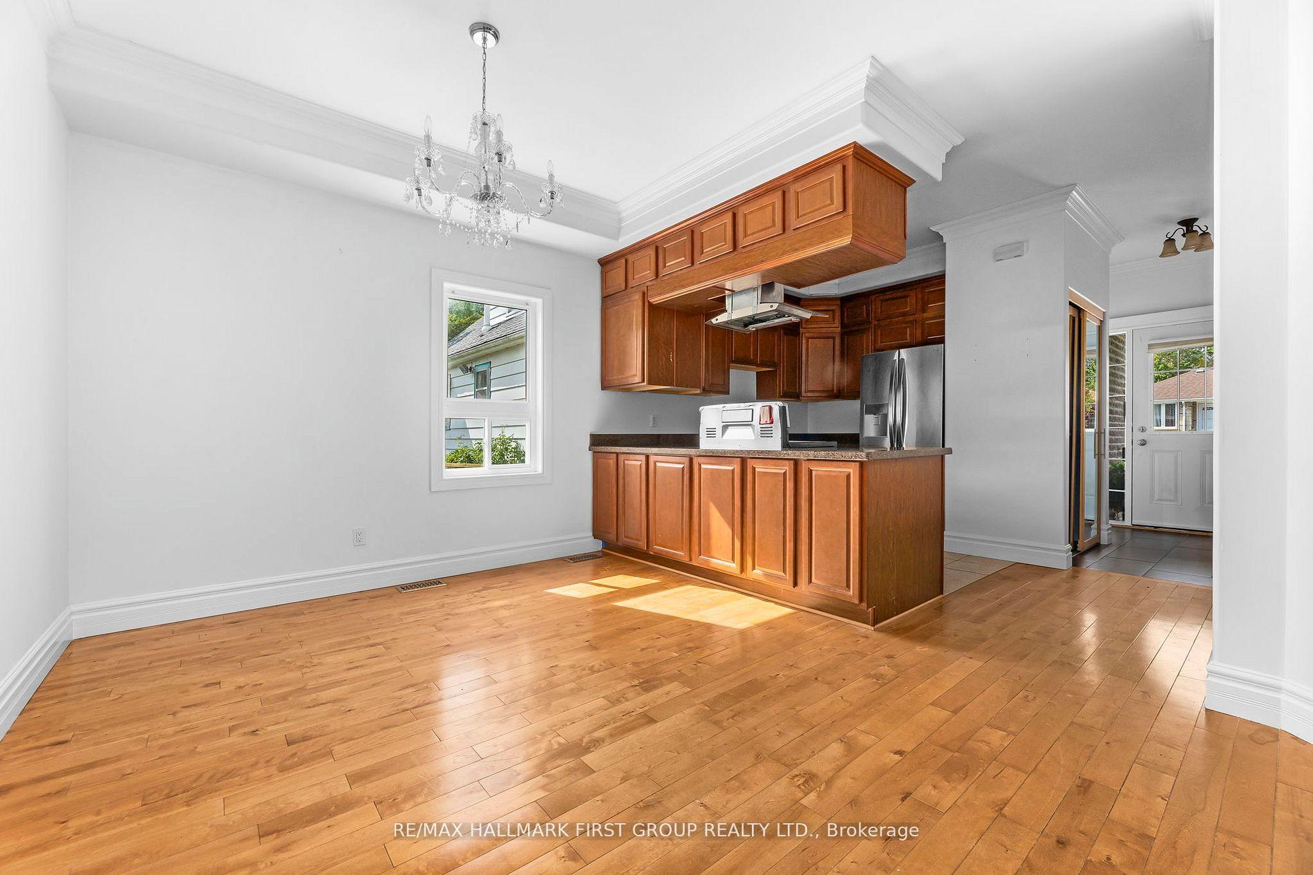 Photo 5 of 147 Tresane Street, Oshawa, Vanier — HOMEH