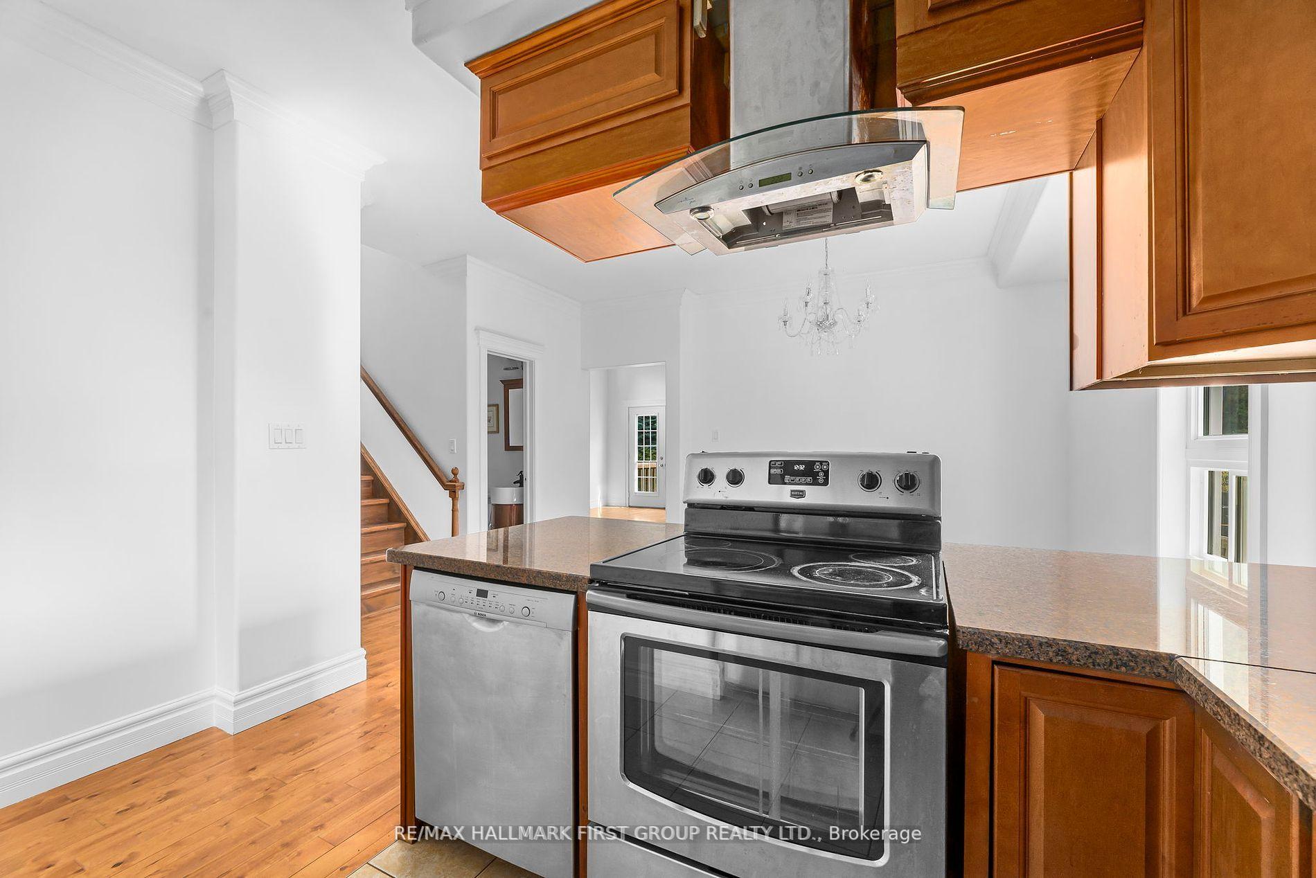 Photo 8 of 147 Tresane Street, Oshawa, Vanier — HOMEH
