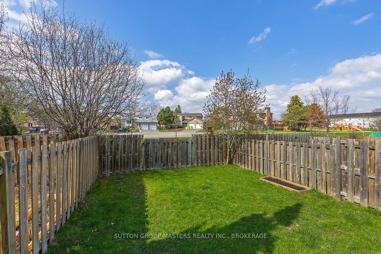 Photo 1 of 24 Rose Abbey Drive, Kingston, Kingston East (Incl Barret Crt) — HOMEH