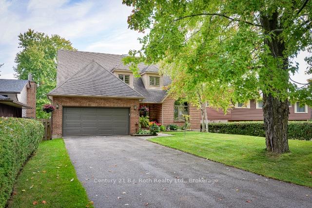 Photo 2 of 624 High Street, Orillia — HOMEH