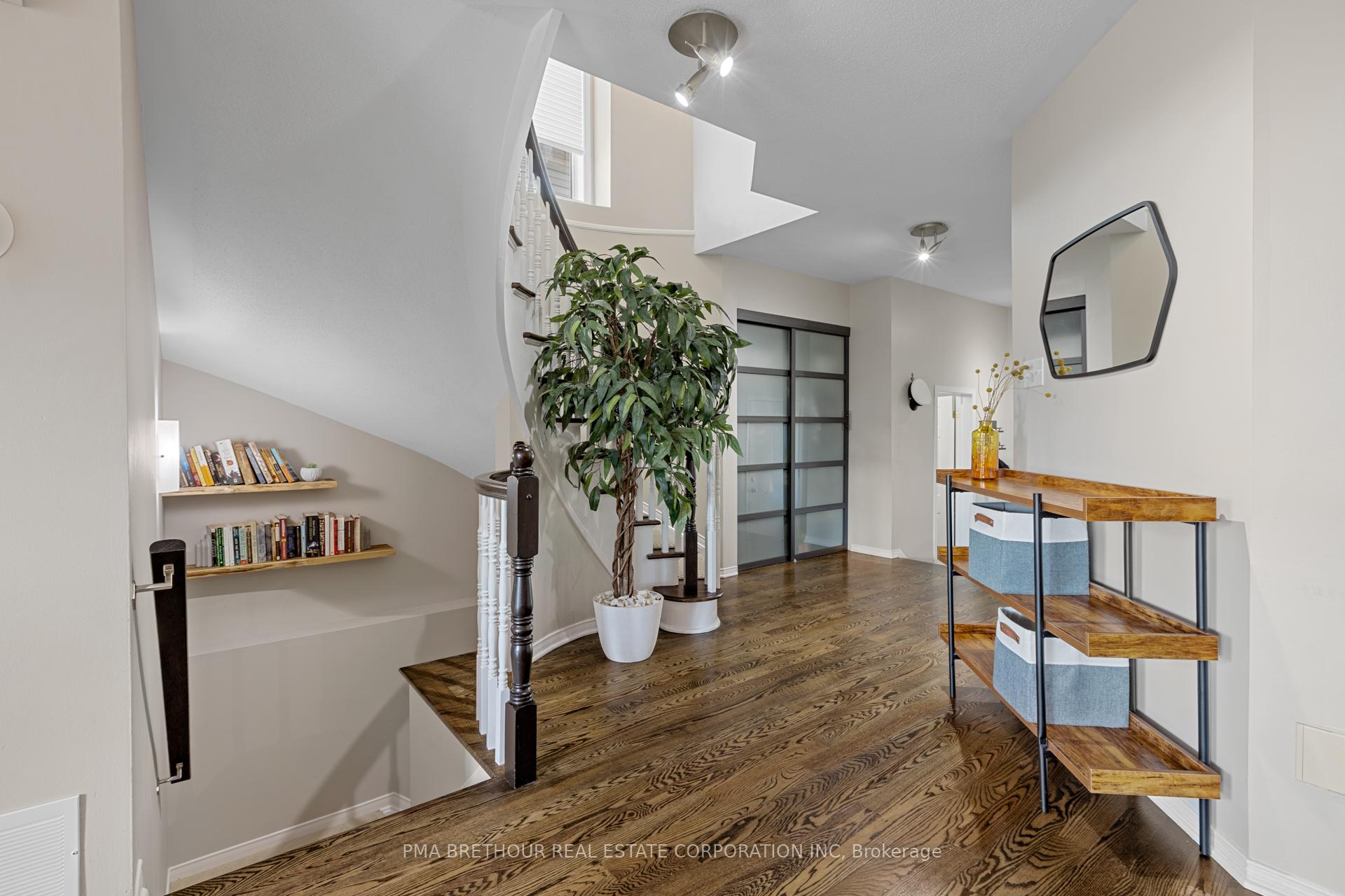Photo 21 of 572 Renaissance Drive, Ottawa, Avalon East — HOMEH