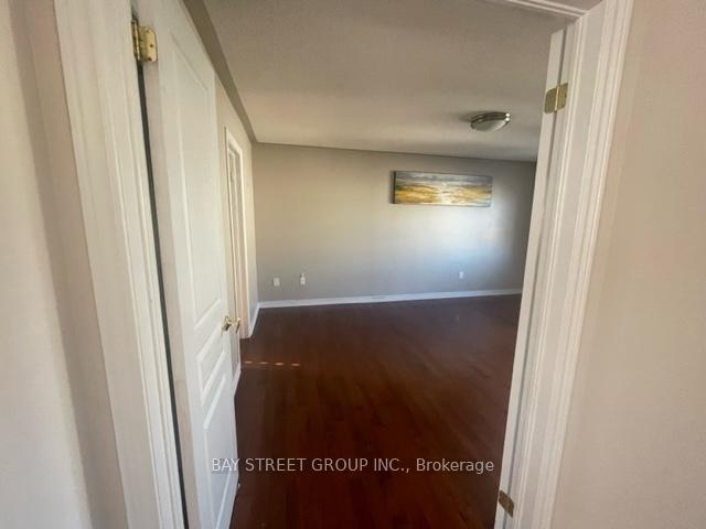 Photo 6 of 2 Castleview Crescent, Markham, Victoria Manor-Jennings Gate — HOMEH