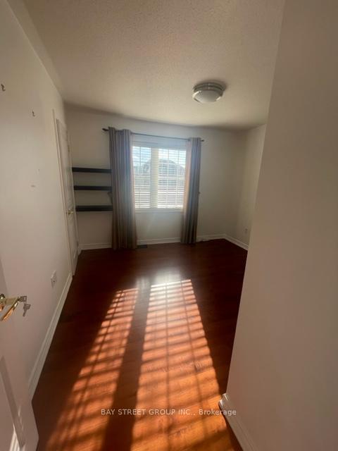 Photo 11 of 2 Castleview Crescent, Markham, Victoria Manor-Jennings Gate — HOMEH