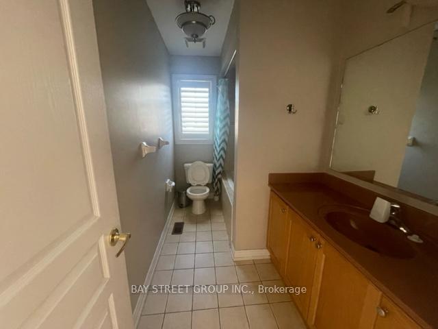 Photo 12 of 2 Castleview Crescent, Markham, Victoria Manor-Jennings Gate — HOMEH