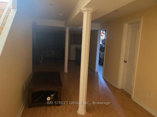 Photo 13 of 2 Castleview Crescent, Markham, Victoria Manor-Jennings Gate — HOMEH