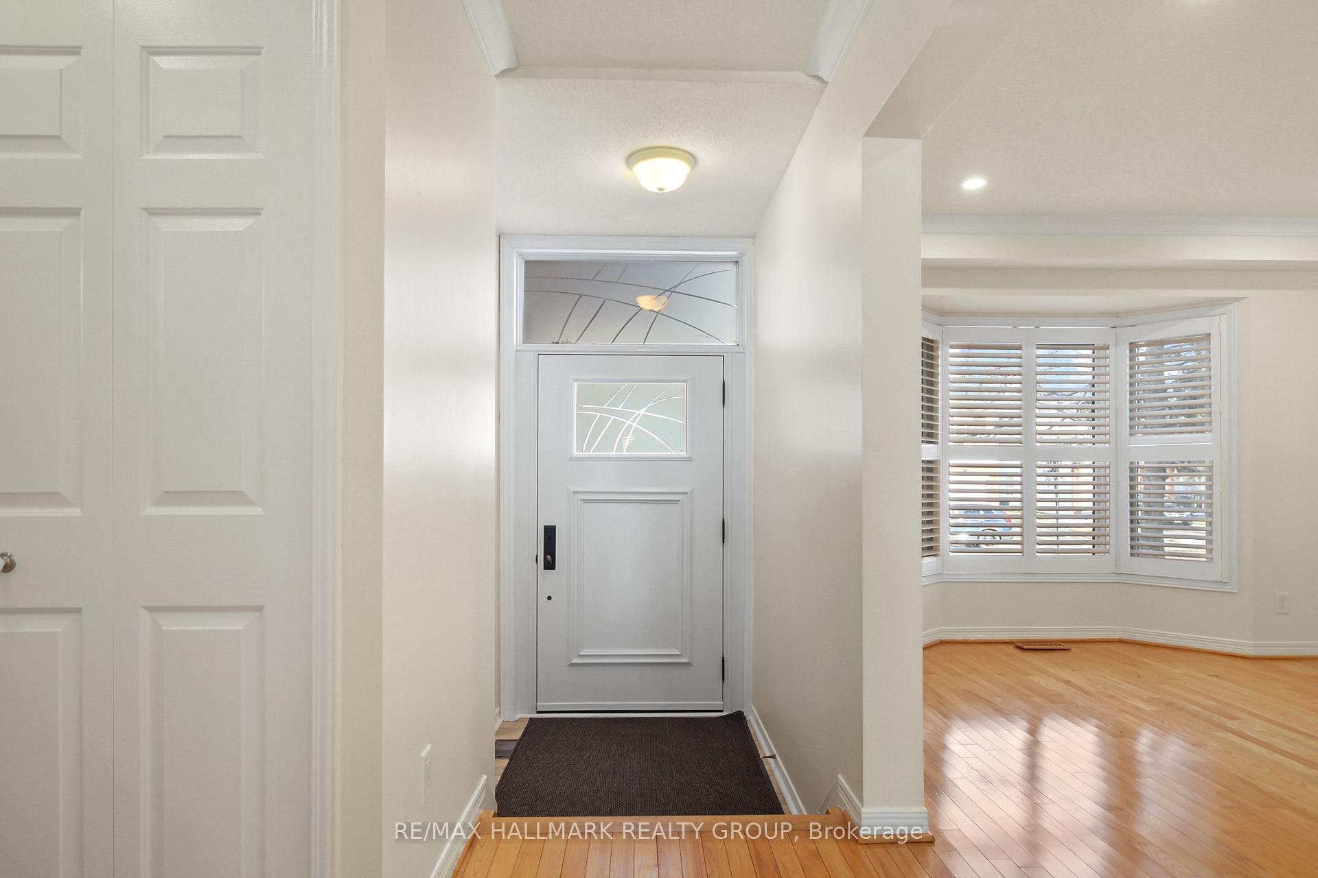 Photo 3 of 686 Mathieu Way, Ottawa, Fallingbrook/Pineridge — HOMEH